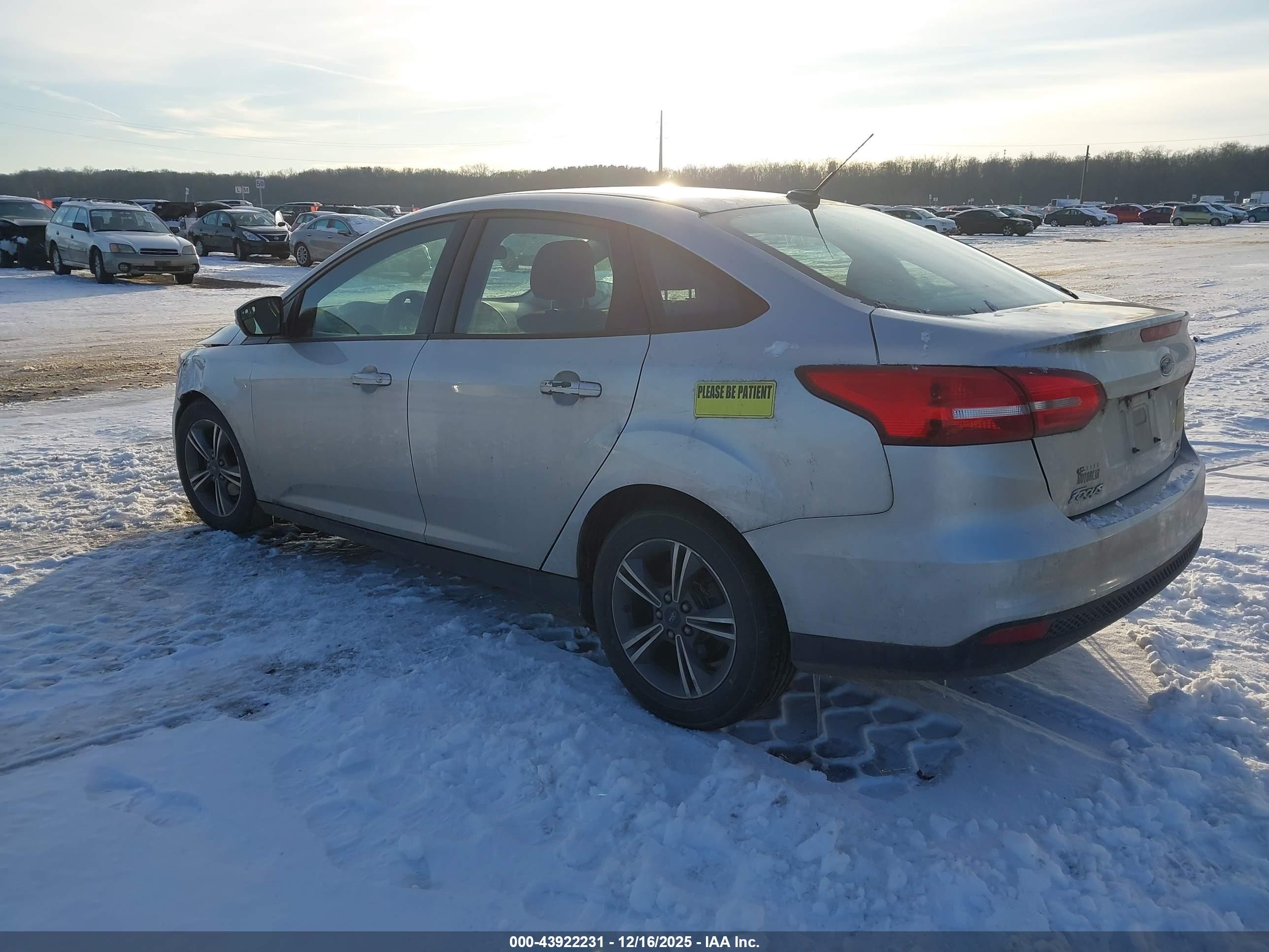 FORD FOCUS image 3