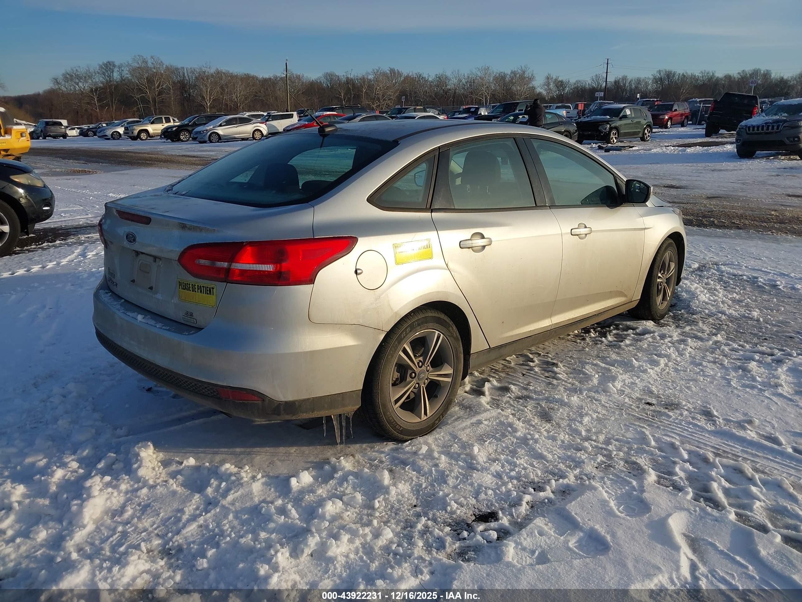 FORD FOCUS image 4