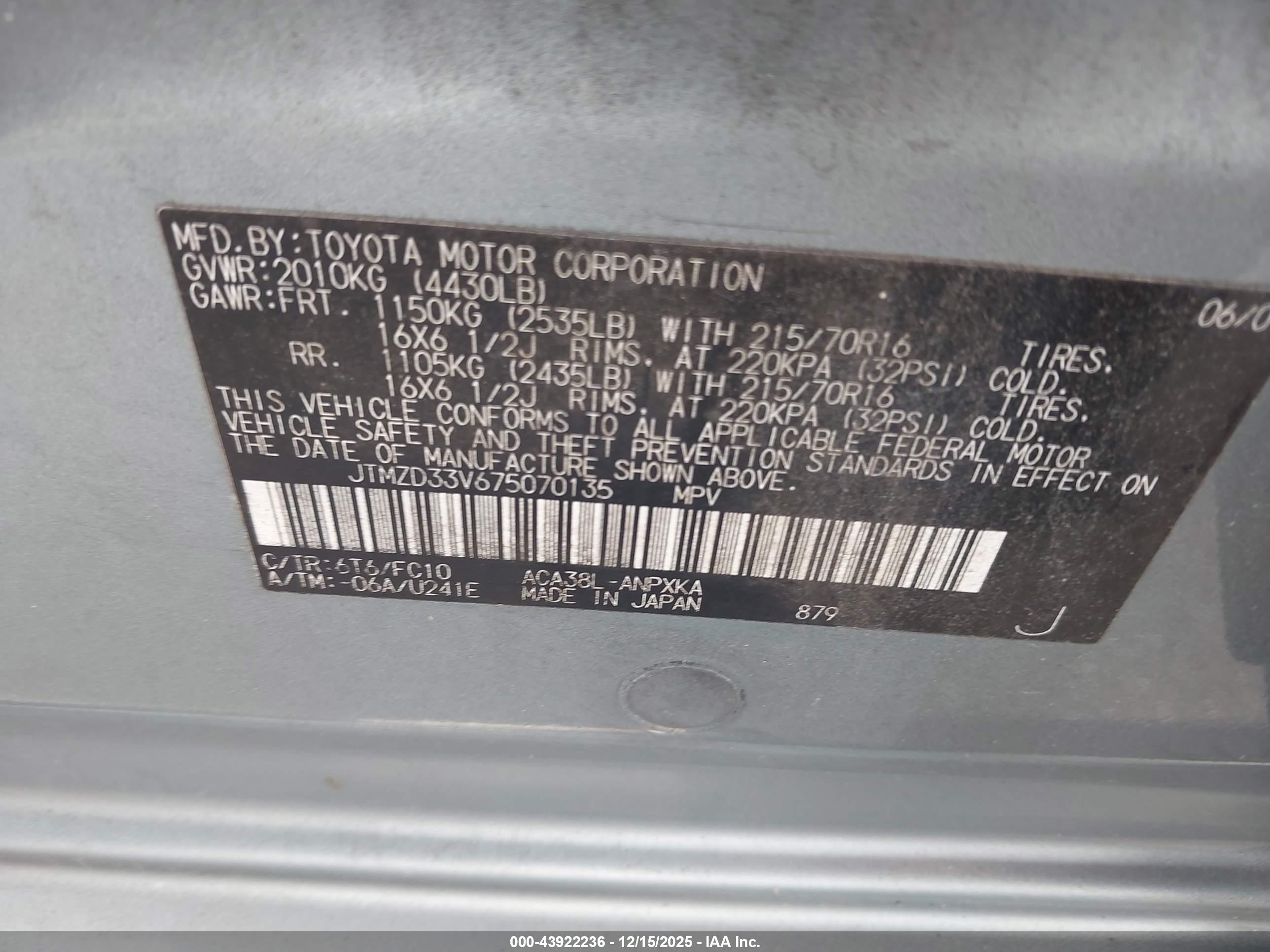 TOYOTA RAV4 image 9
