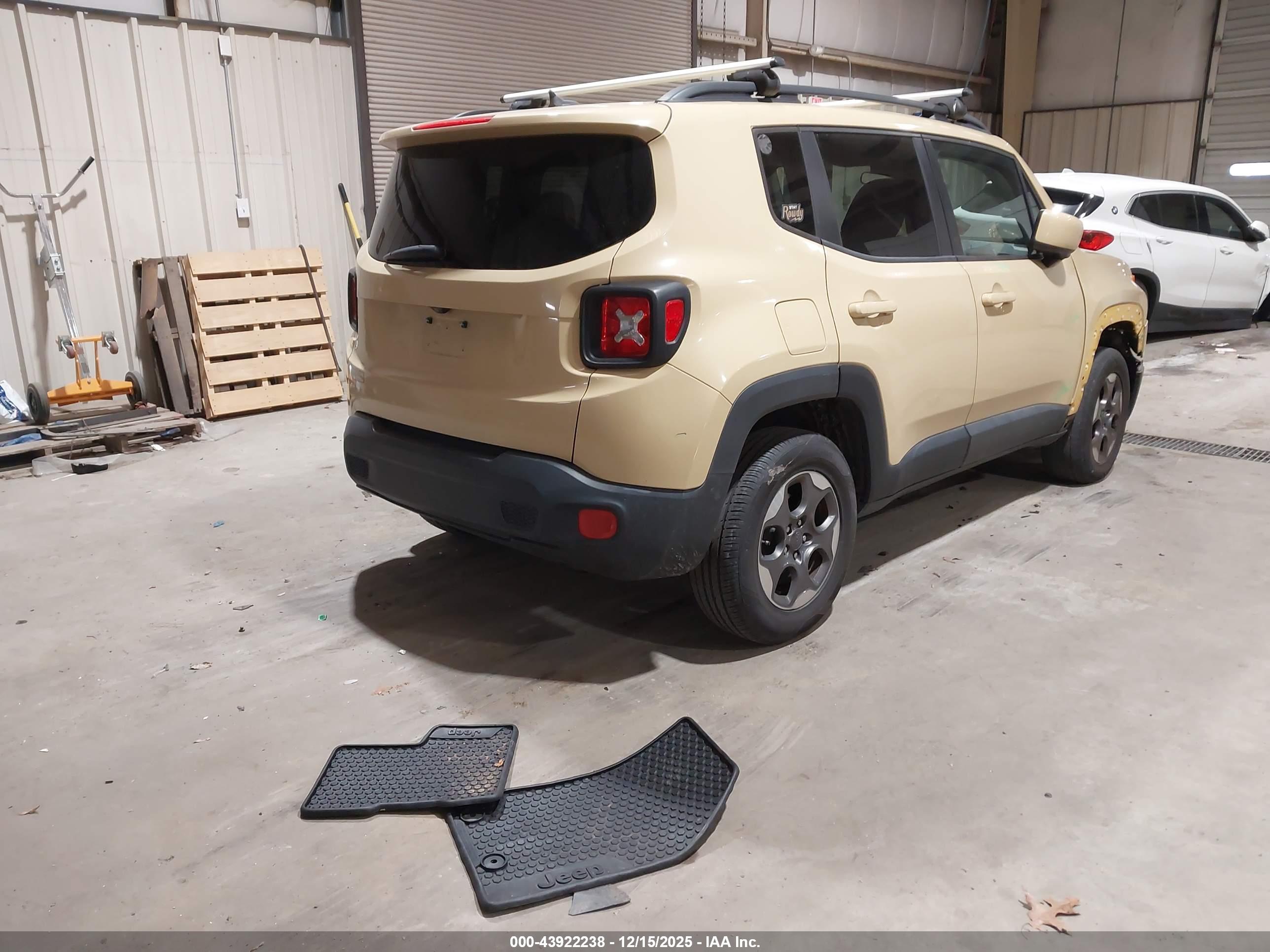 JEEP RENEGADE image 4
