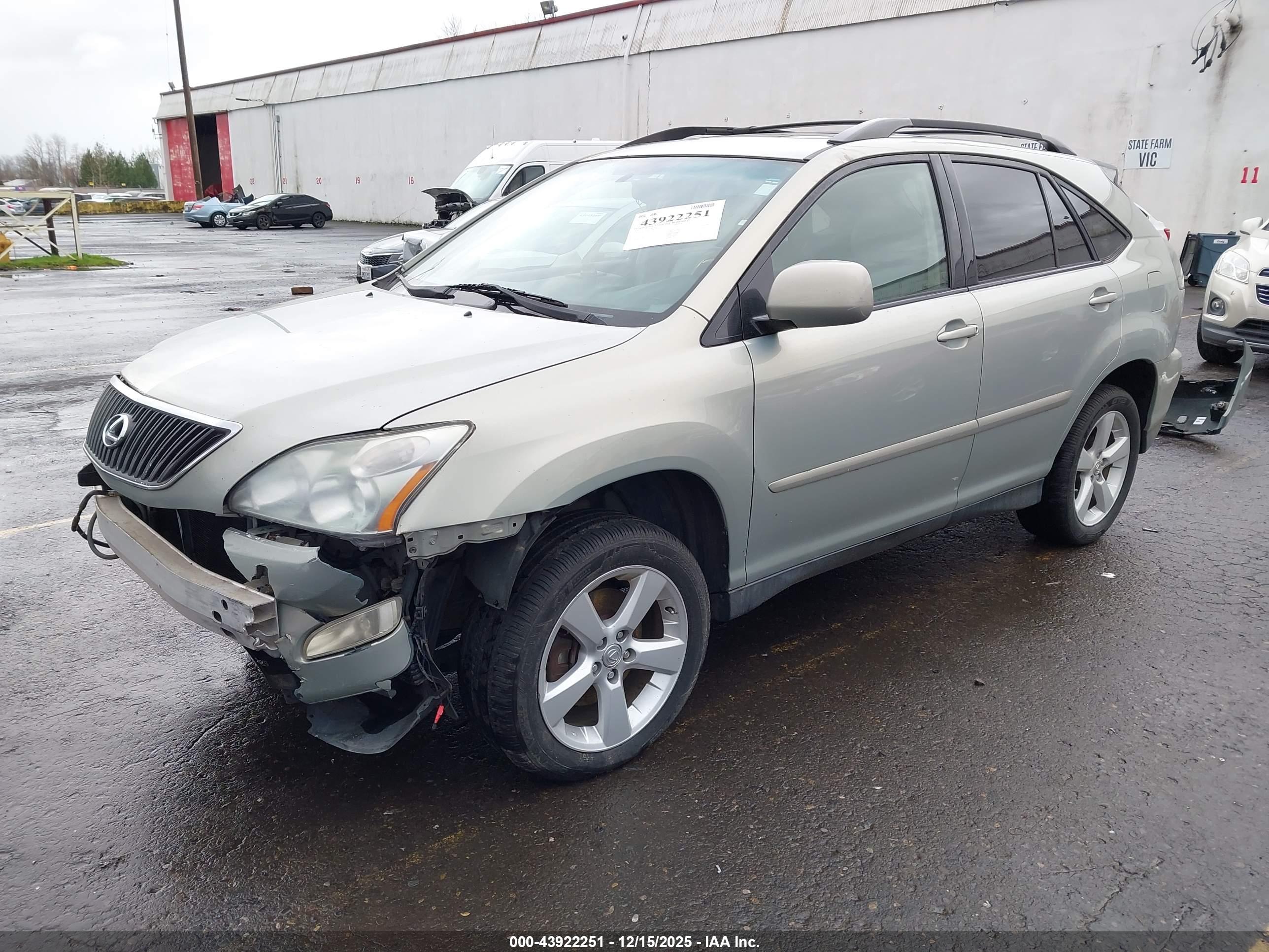 LEXUS RX image 2