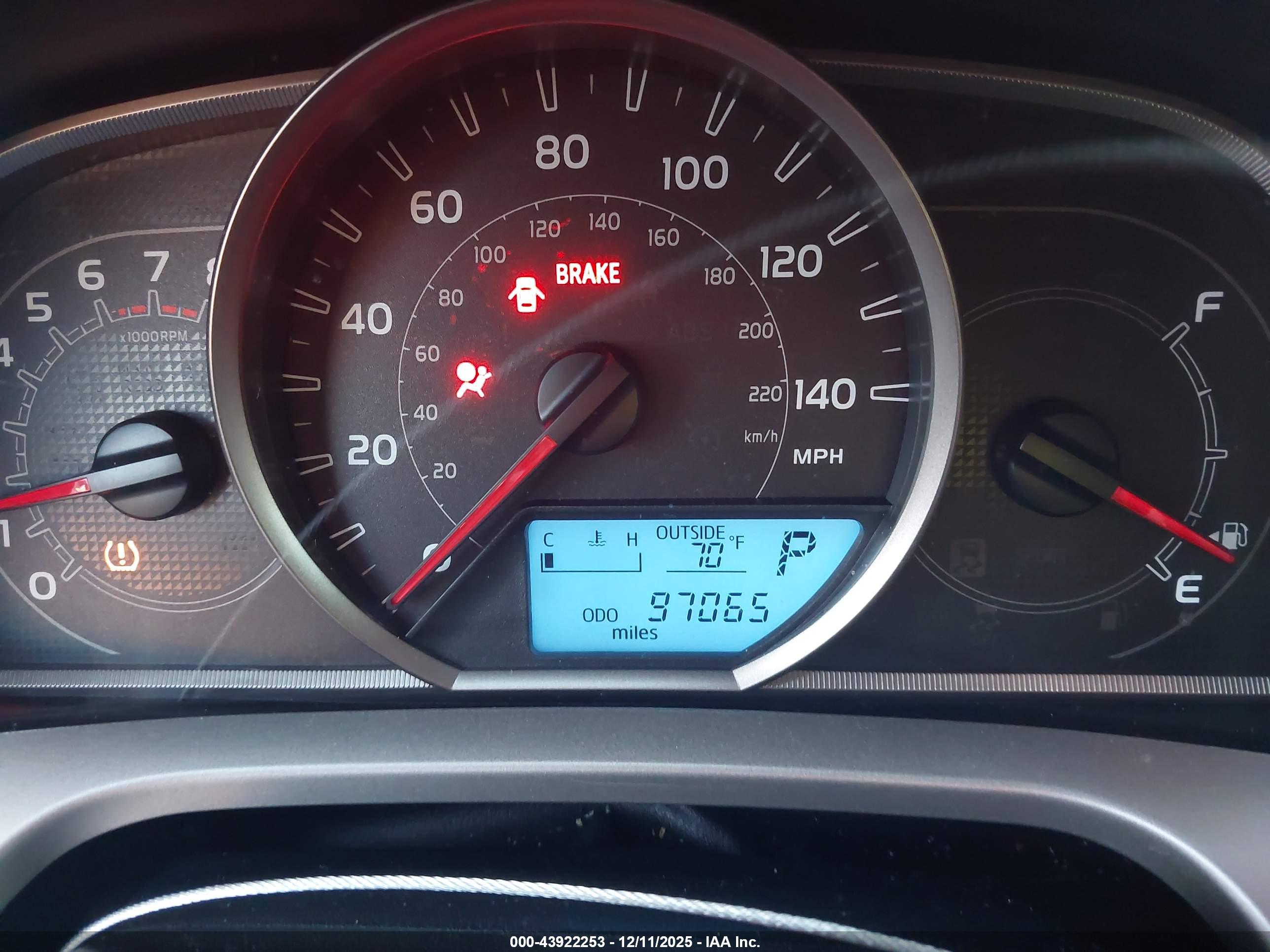 TOYOTA RAV4 image 7