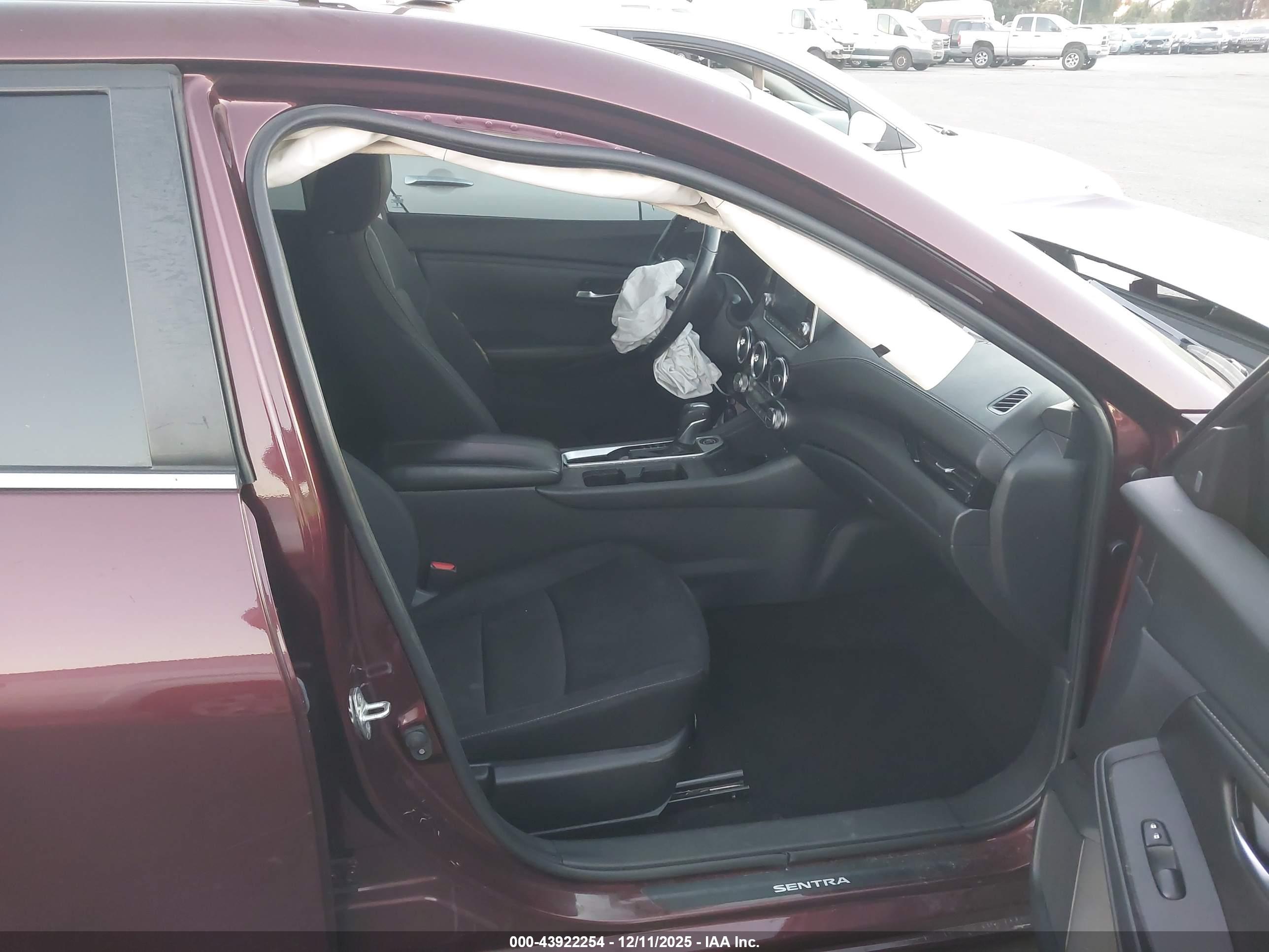 NISSAN SENTRA image 5