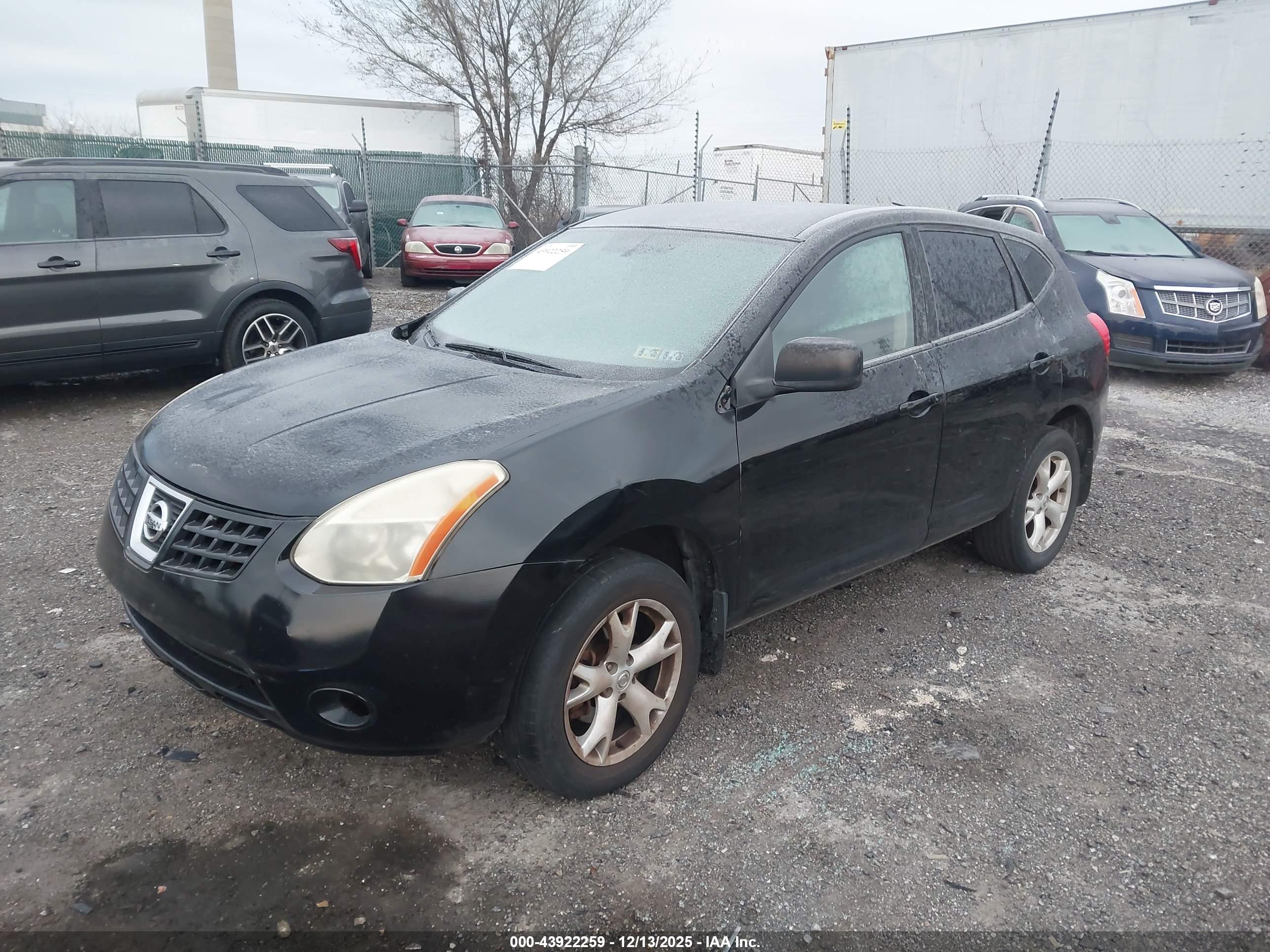 NISSAN ROGUE image 2