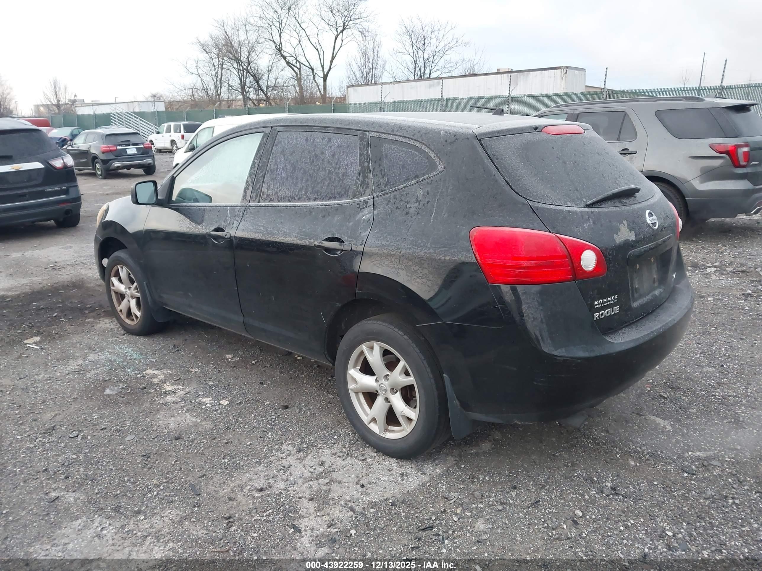 NISSAN ROGUE image 3