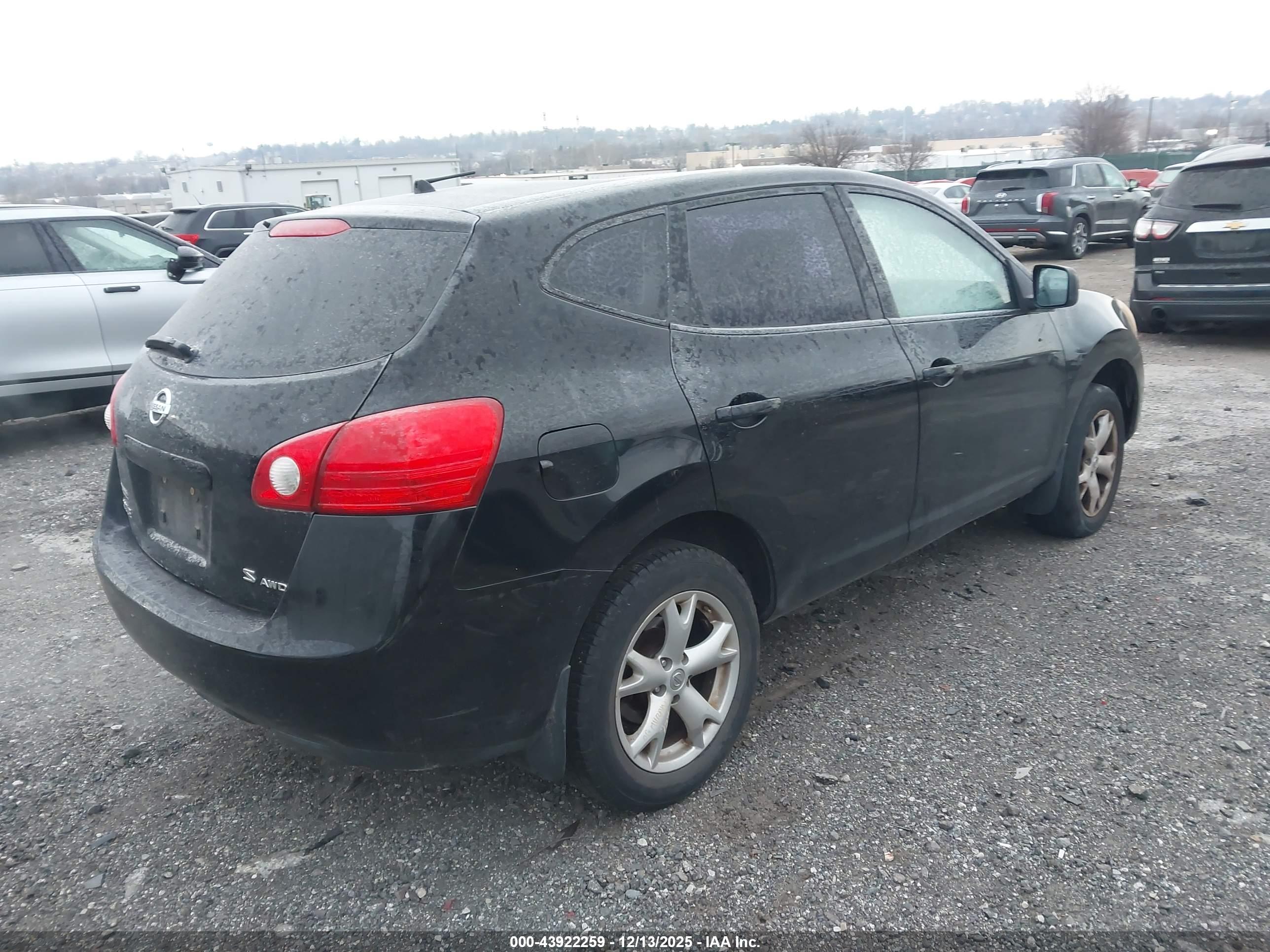 NISSAN ROGUE image 4