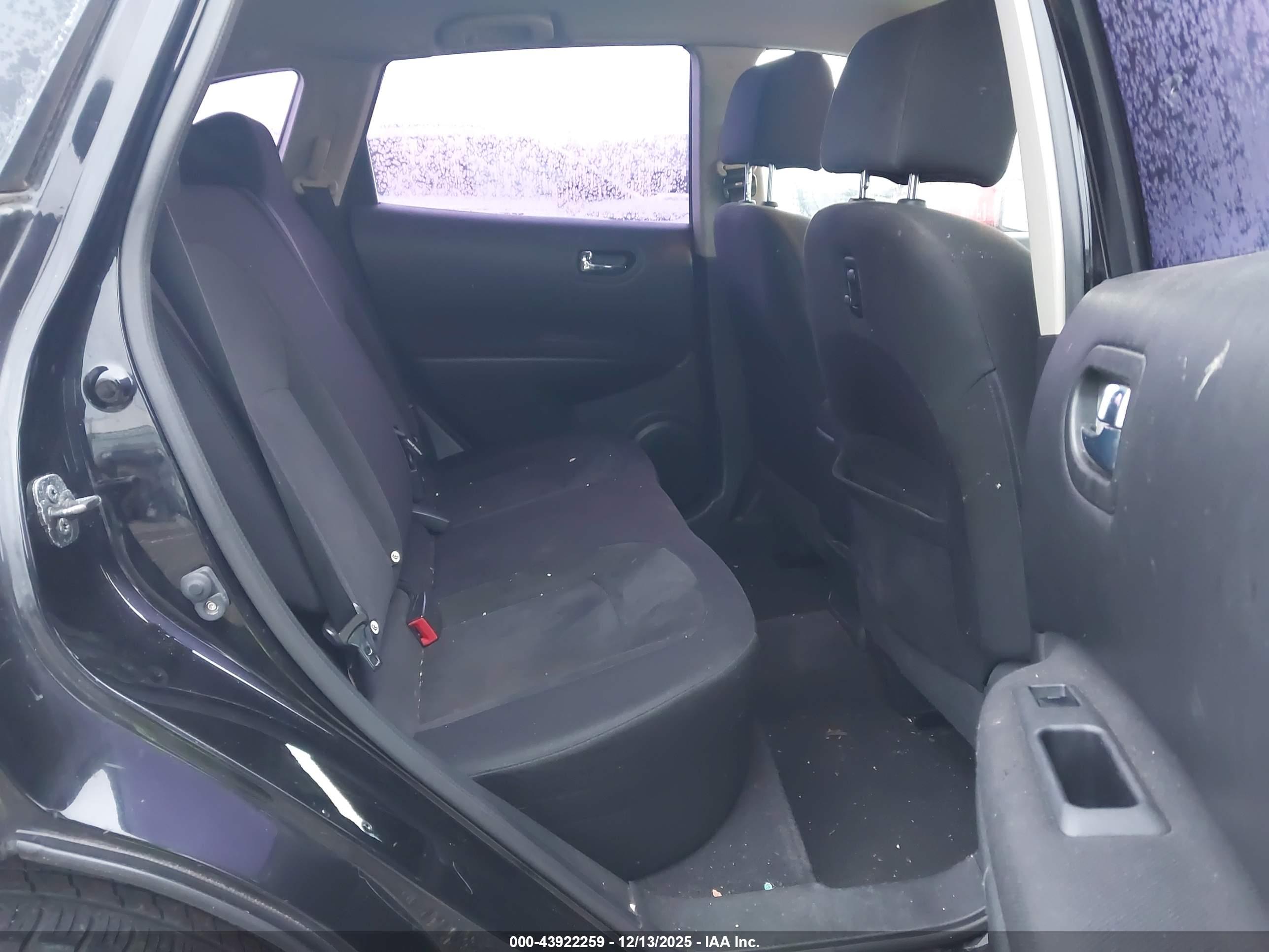 NISSAN ROGUE image 8