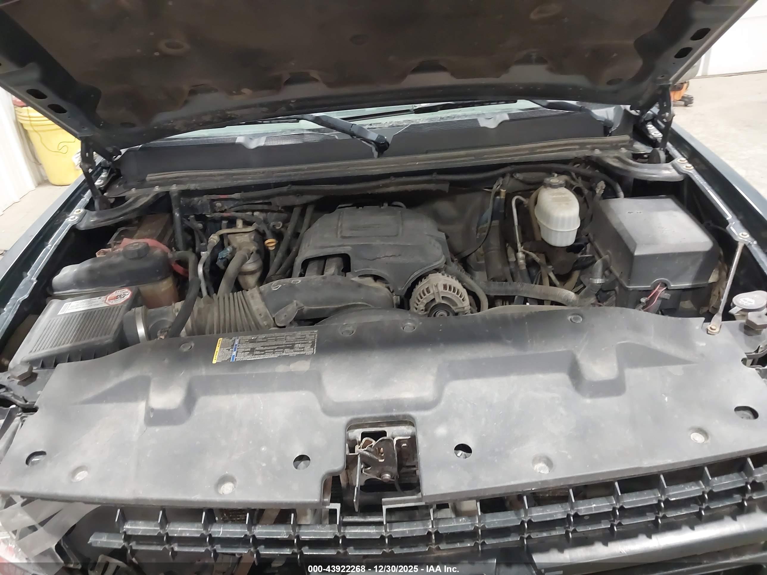 CHEVROLET SILVERADO image 10
