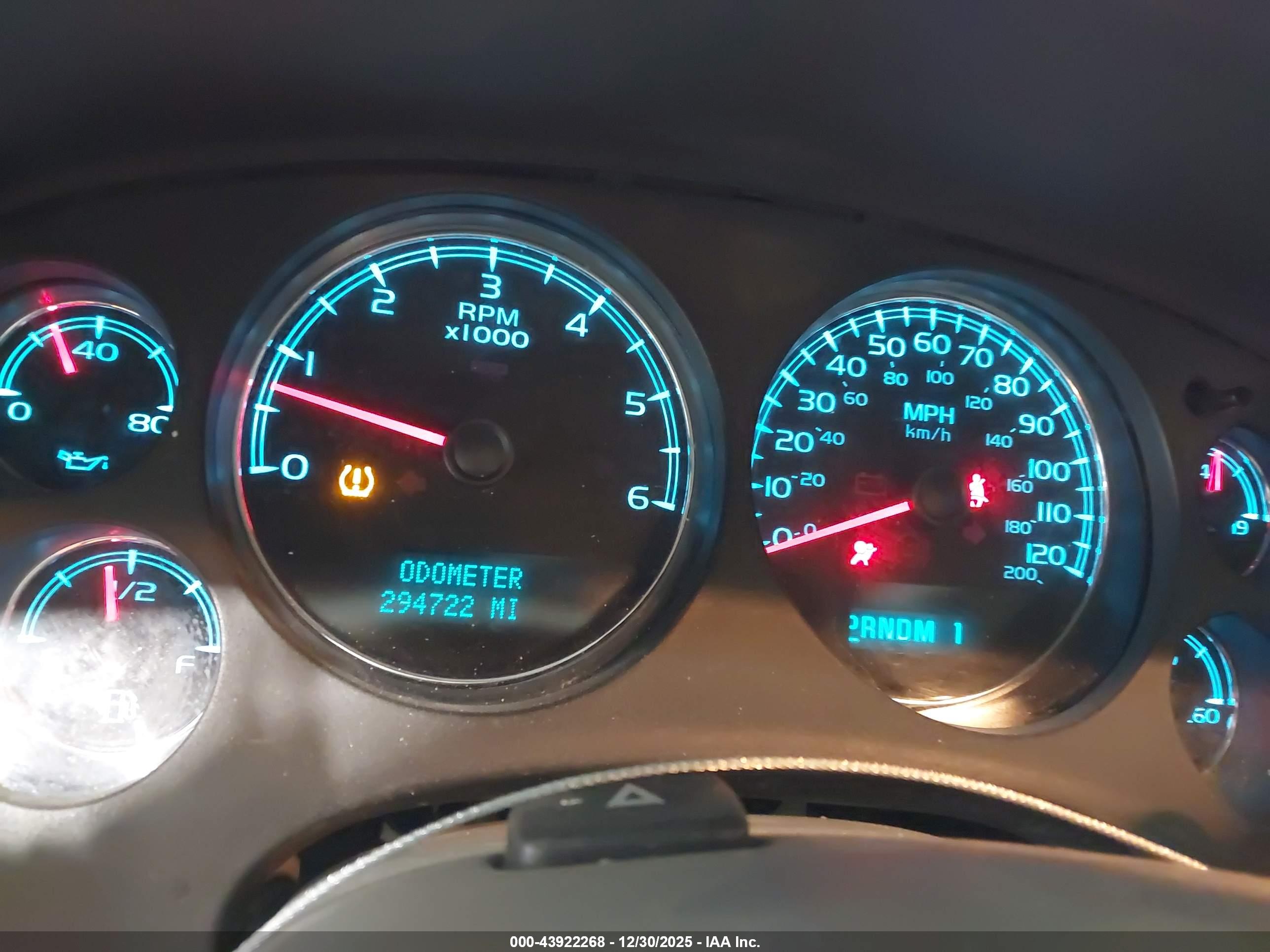 CHEVROLET SILVERADO image 7