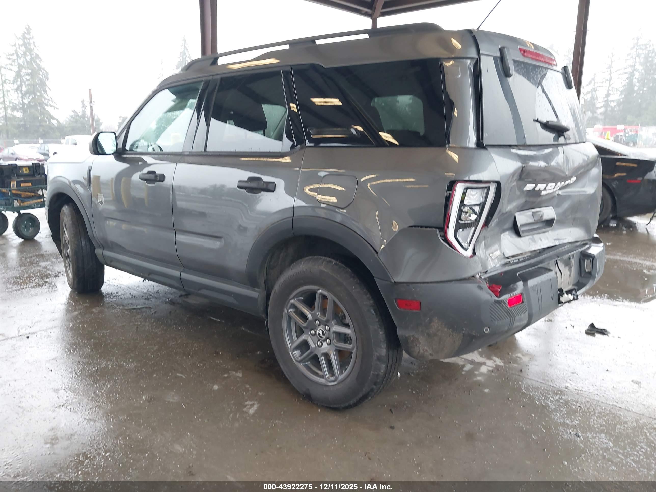 FORD BRONCO image 3