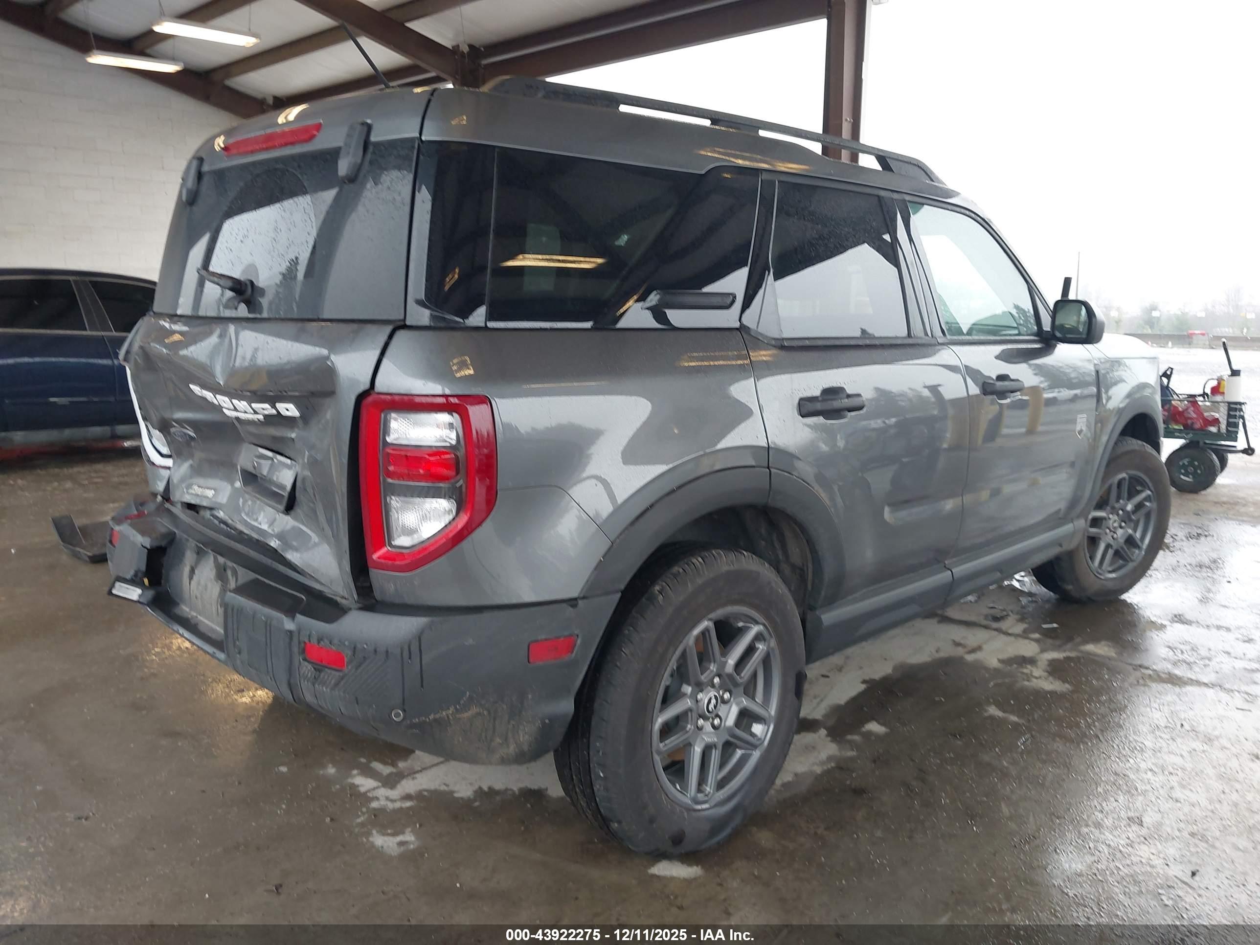 FORD BRONCO image 4