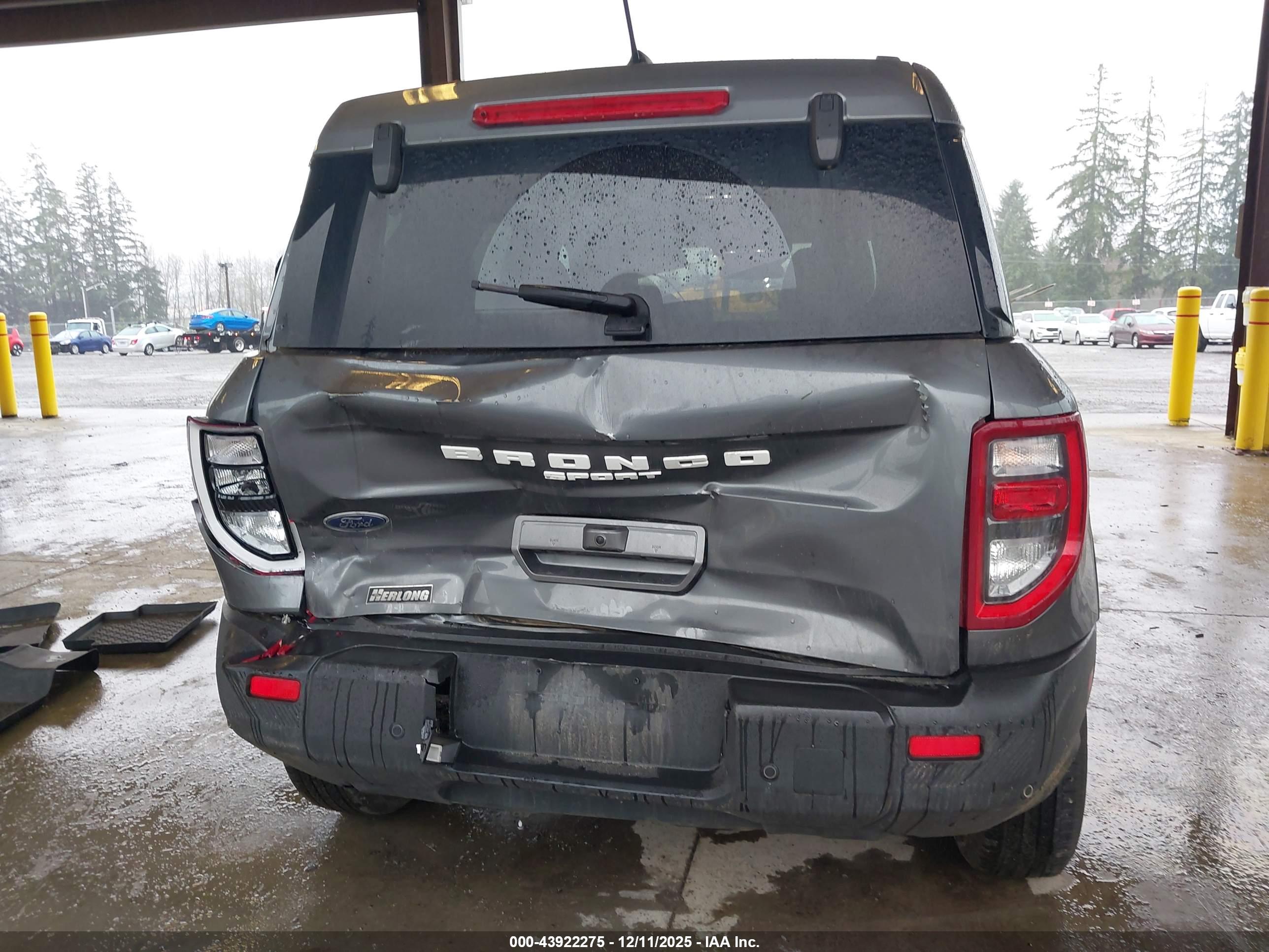 FORD BRONCO image 6