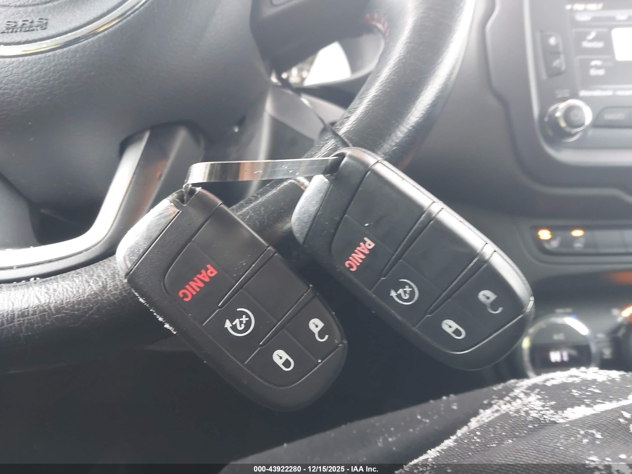 JEEP RENEGADE image 11