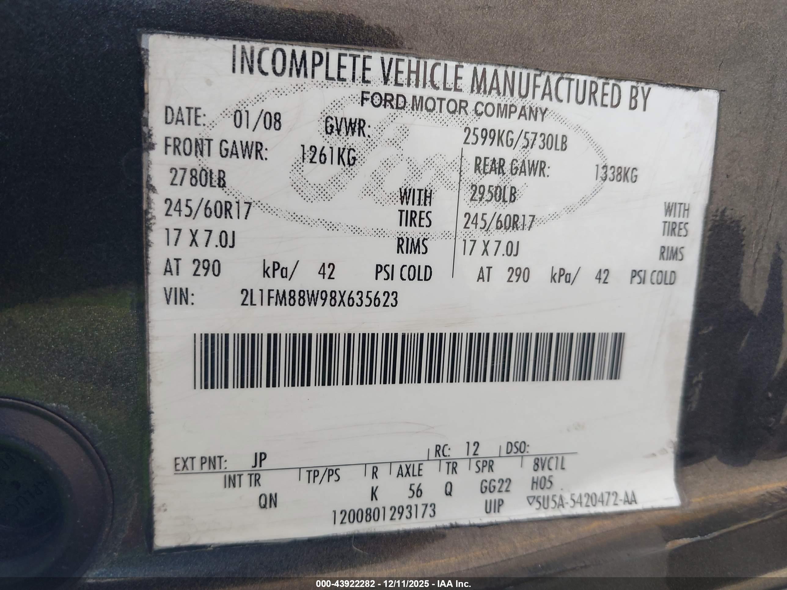 LINCOLN TOWN image 9