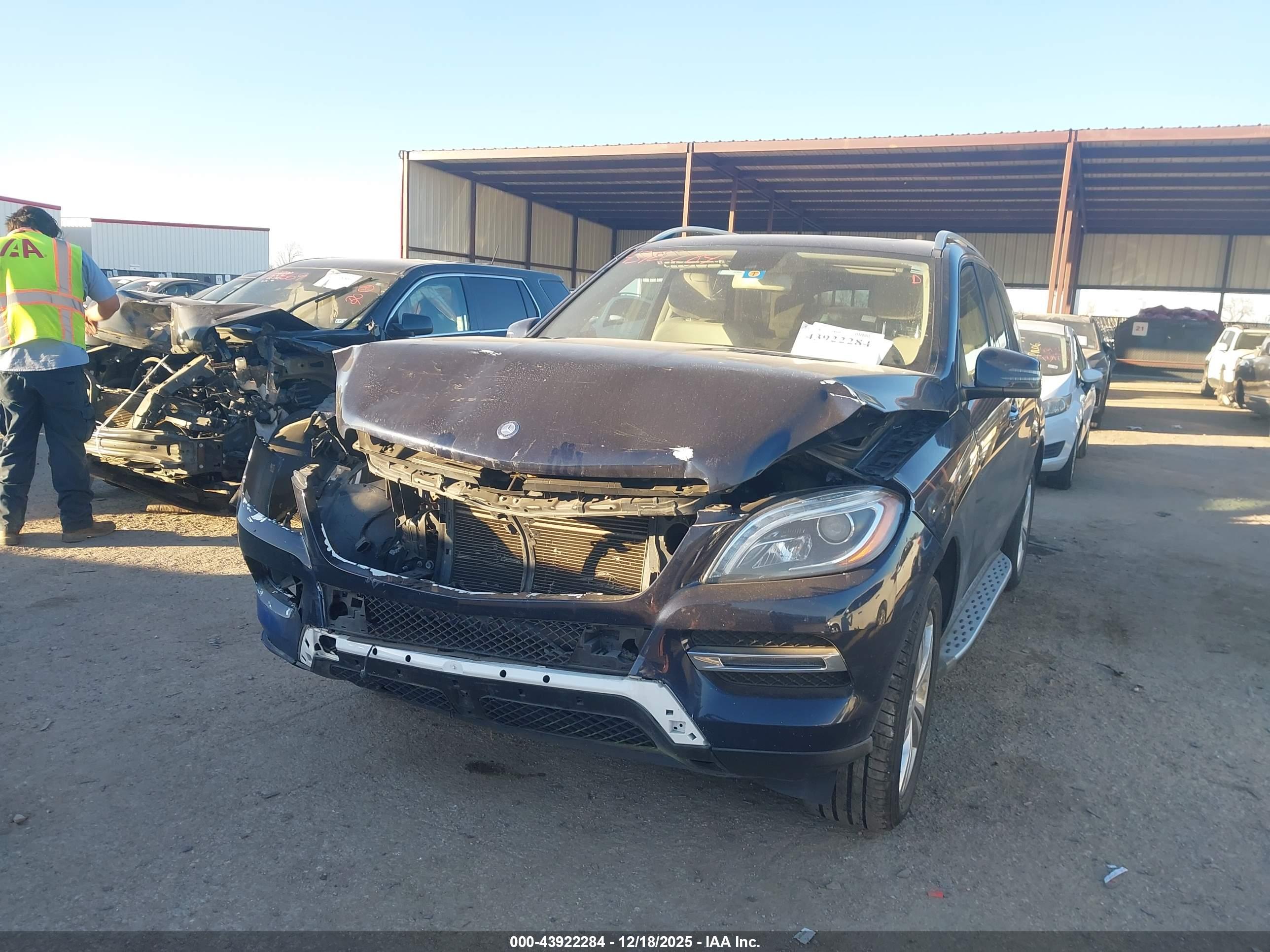 MERCEDES-BENZ ML image 2