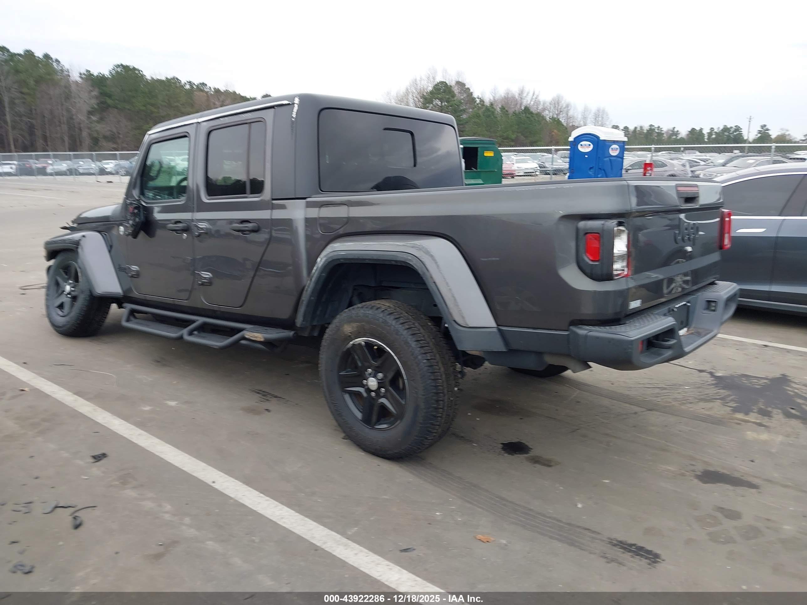 JEEP GLADIATOR image 3