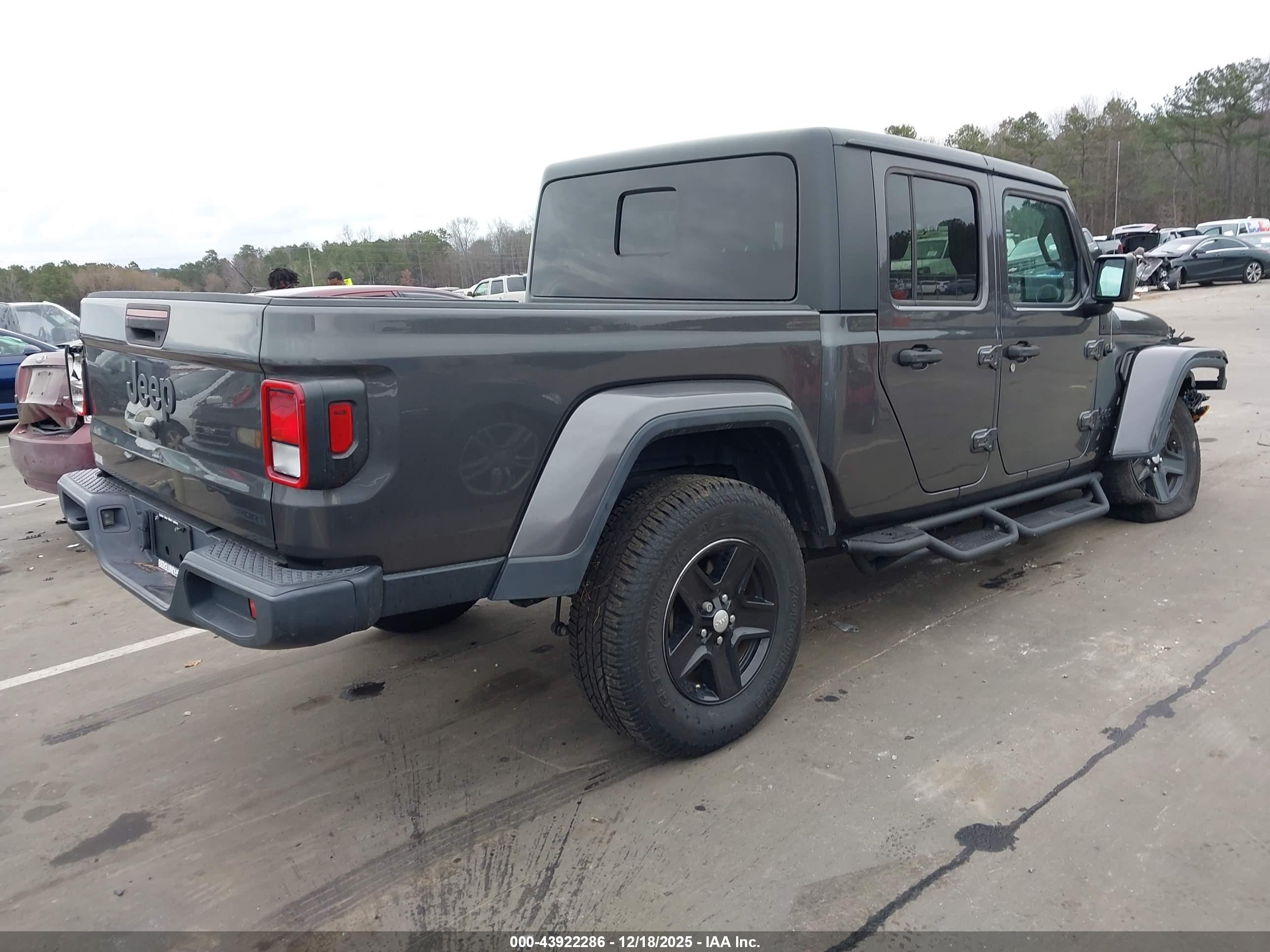 JEEP GLADIATOR image 4