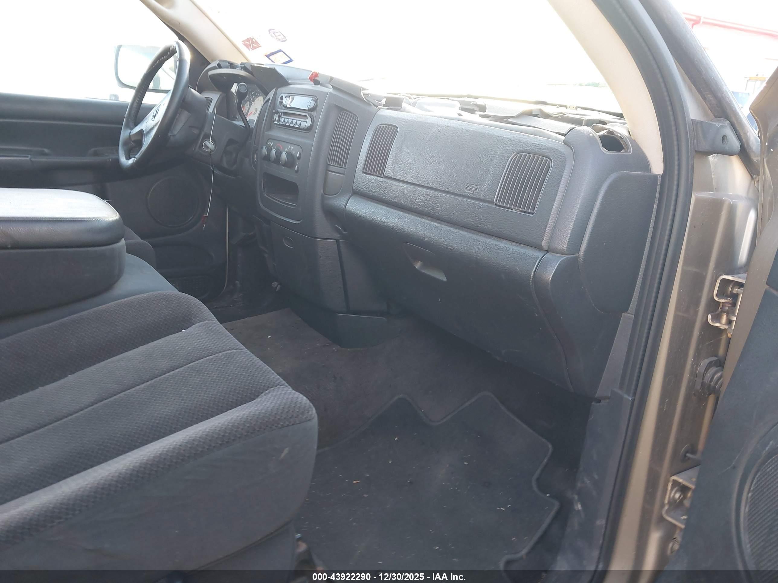 DODGE RAM image 5
