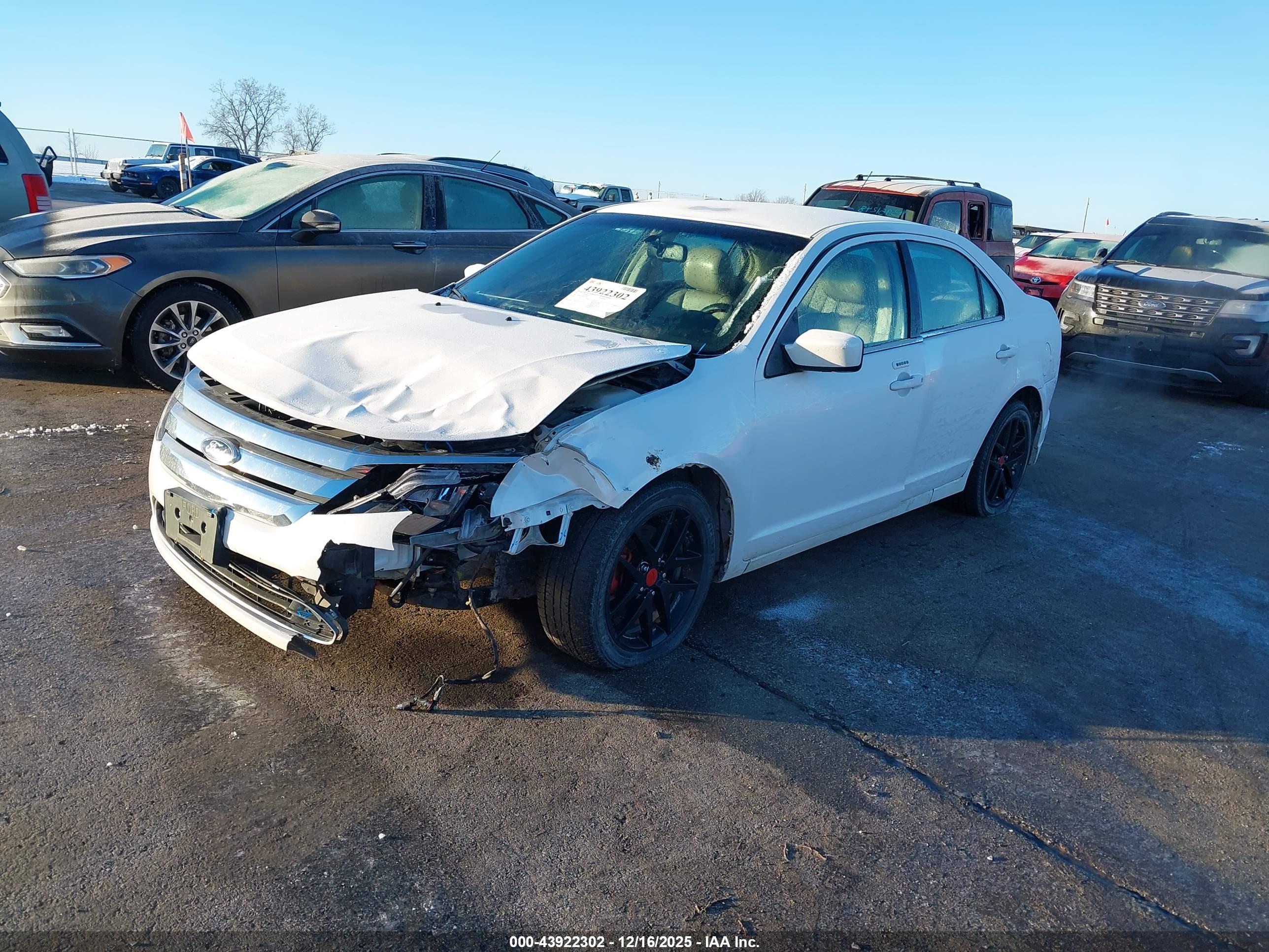 FORD FUSION image 2