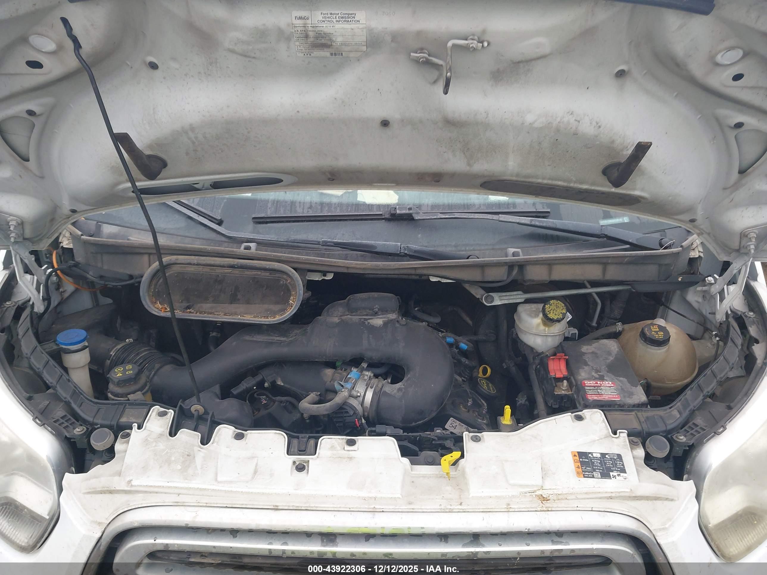 FORD TRANSIT-250 image 10