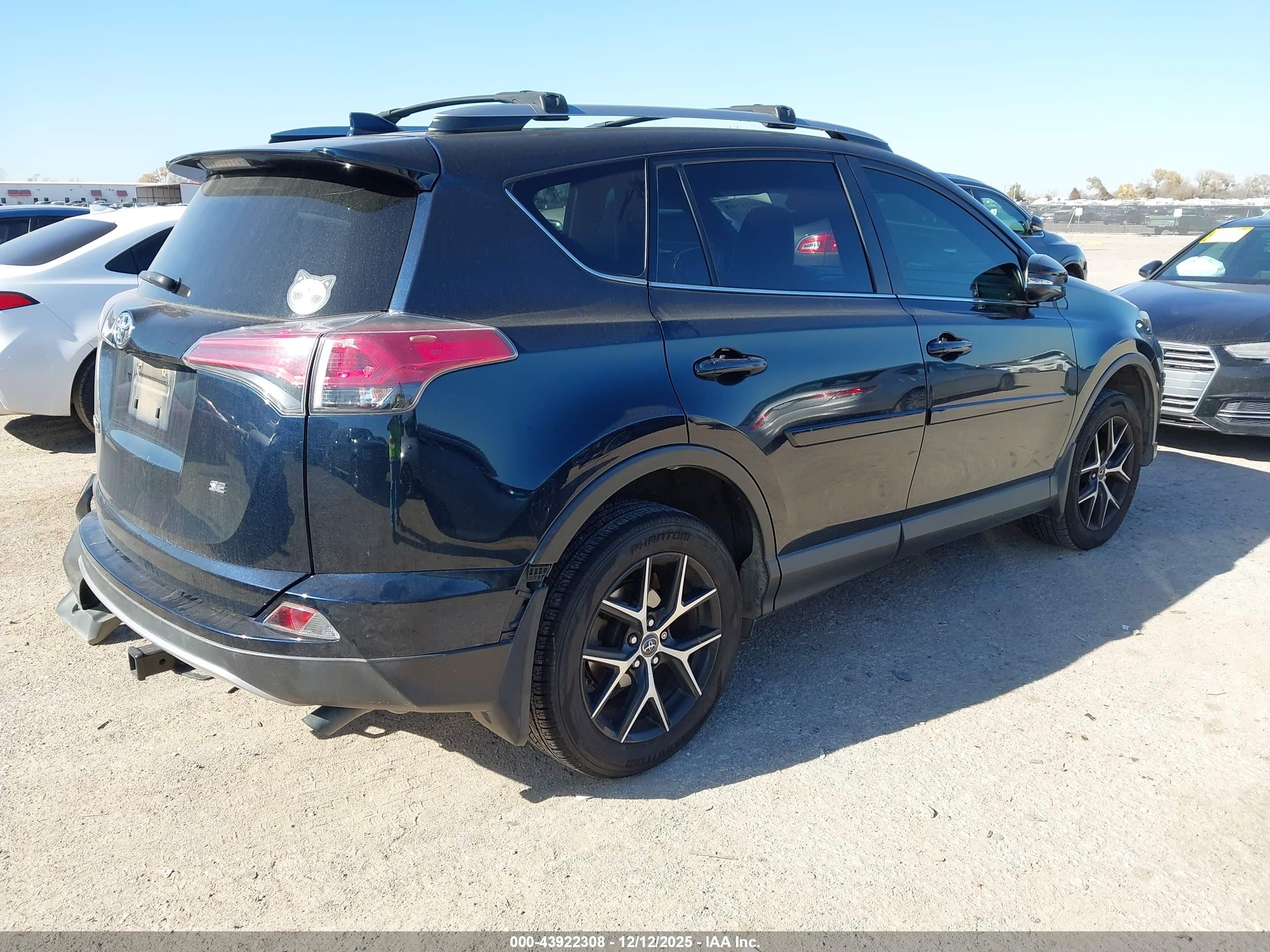 TOYOTA RAV4 image 4