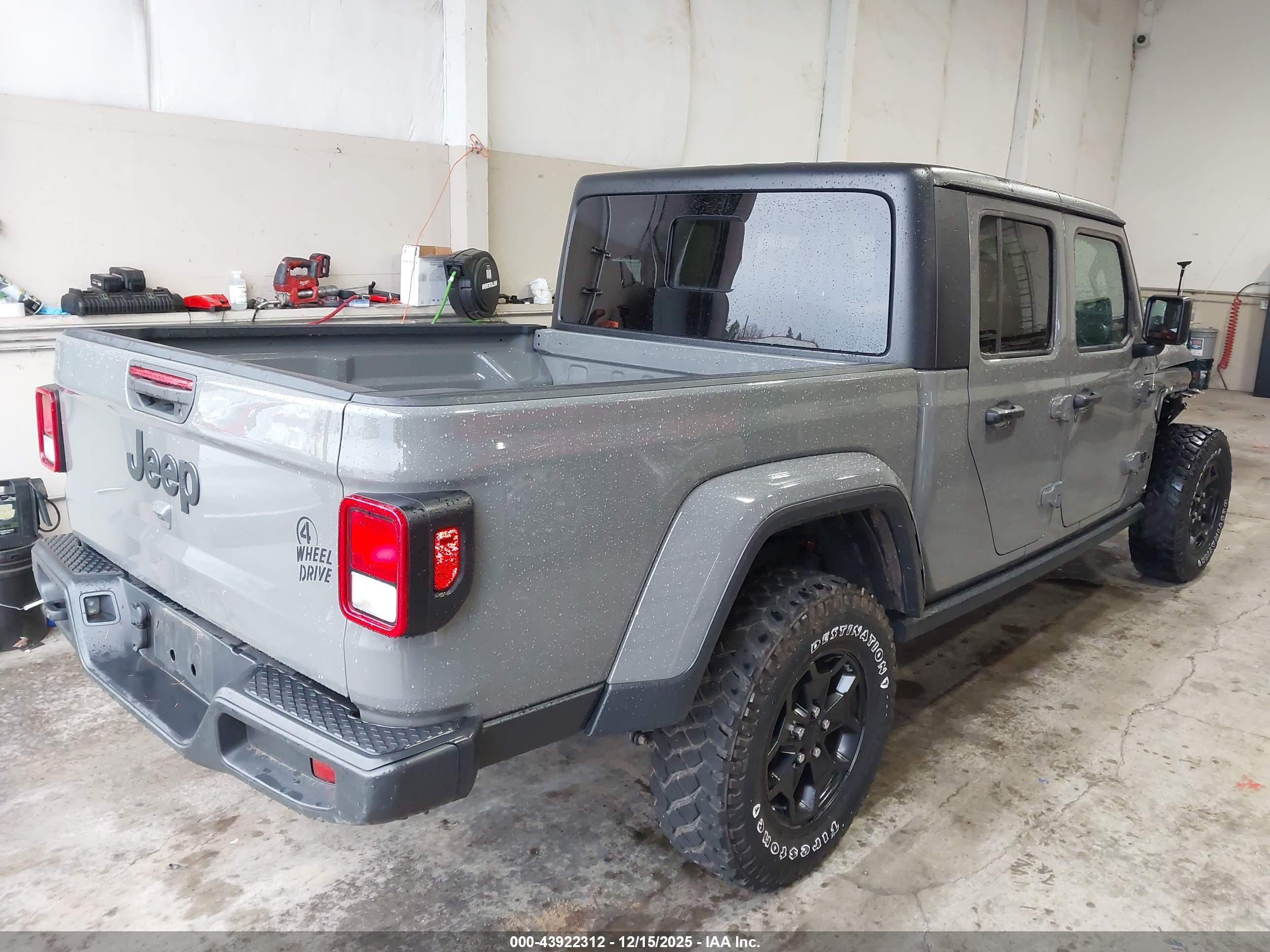 JEEP GLADIATOR image 4