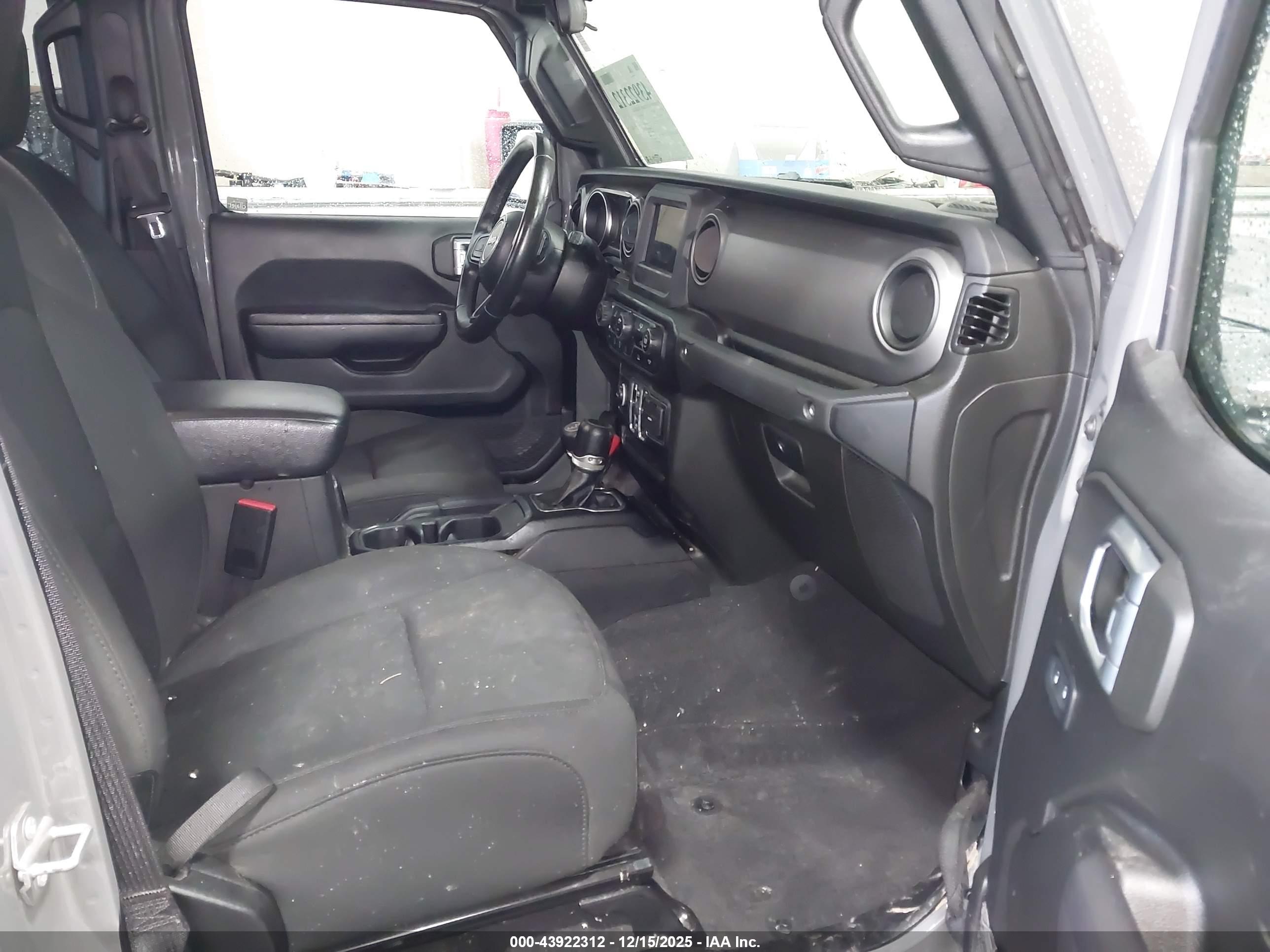 JEEP GLADIATOR image 5