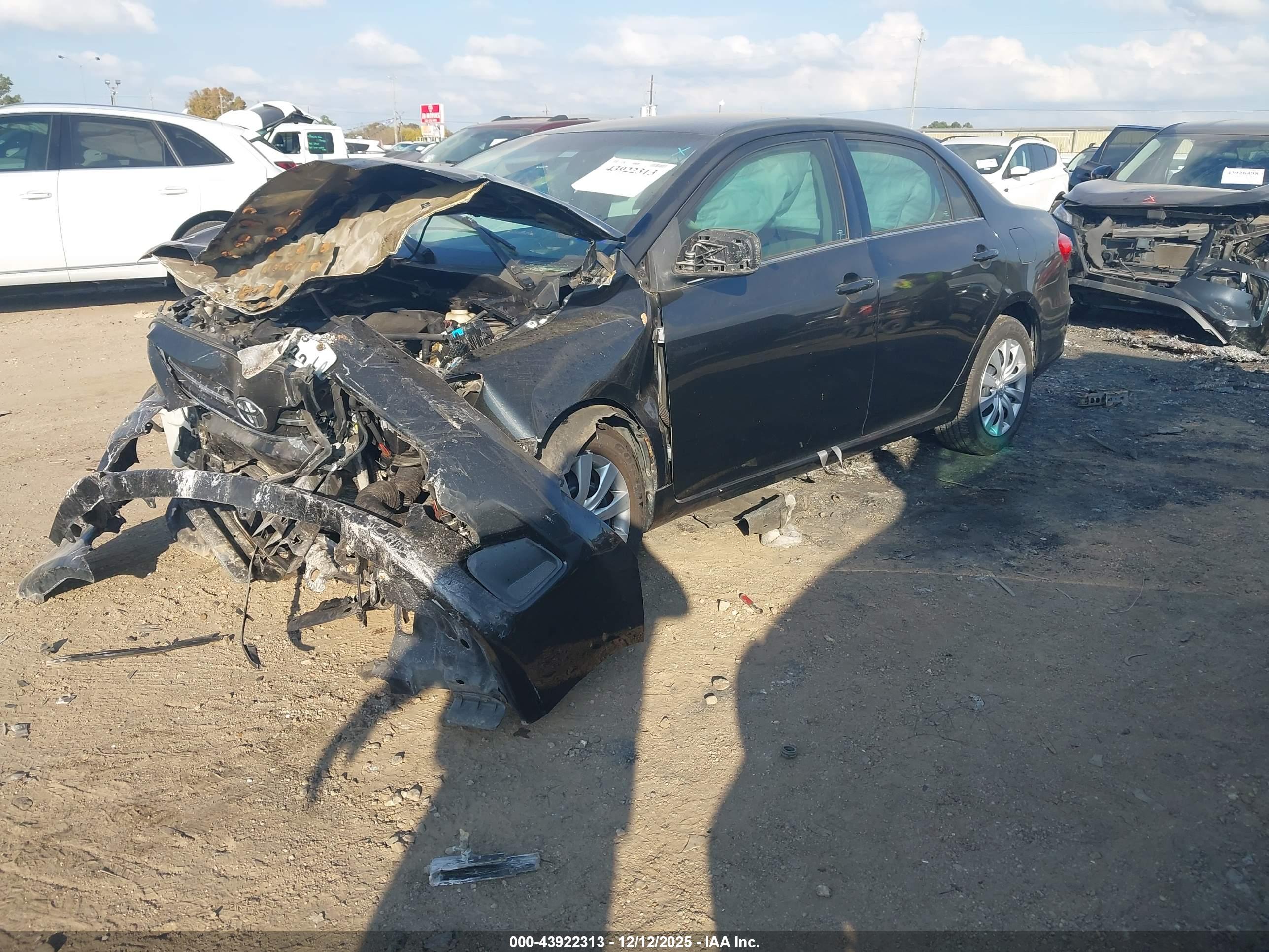 TOYOTA COROLLA image 2