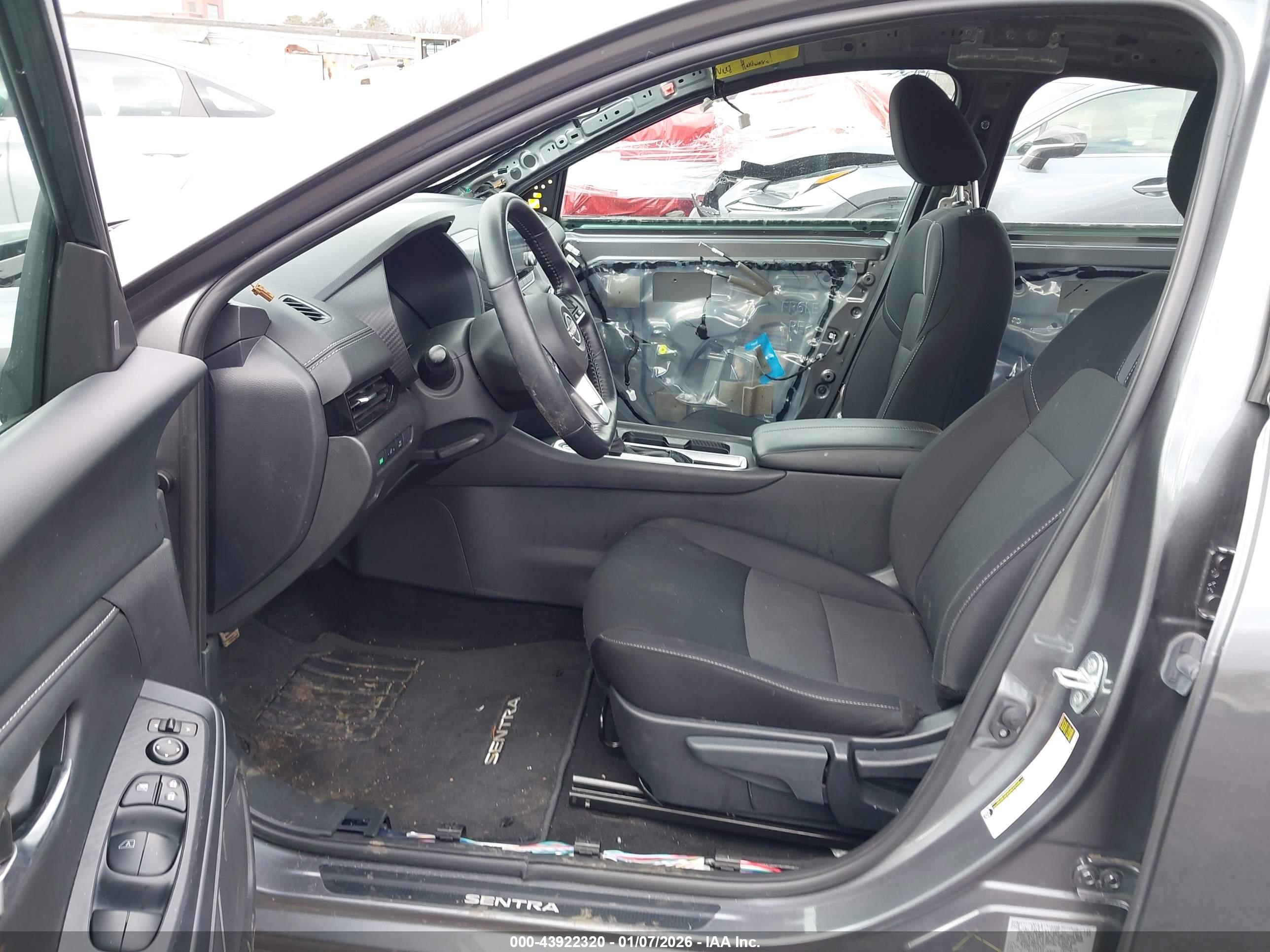 NISSAN SENTRA image 5