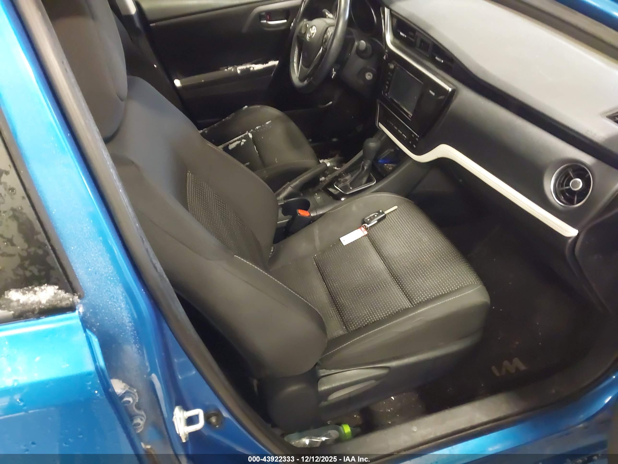 TOYOTA COROLLA image 5