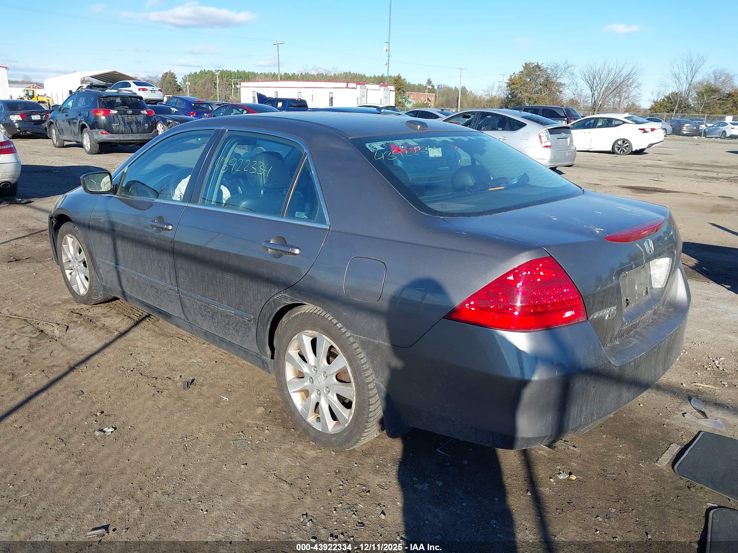 HONDA ACCORD image 3