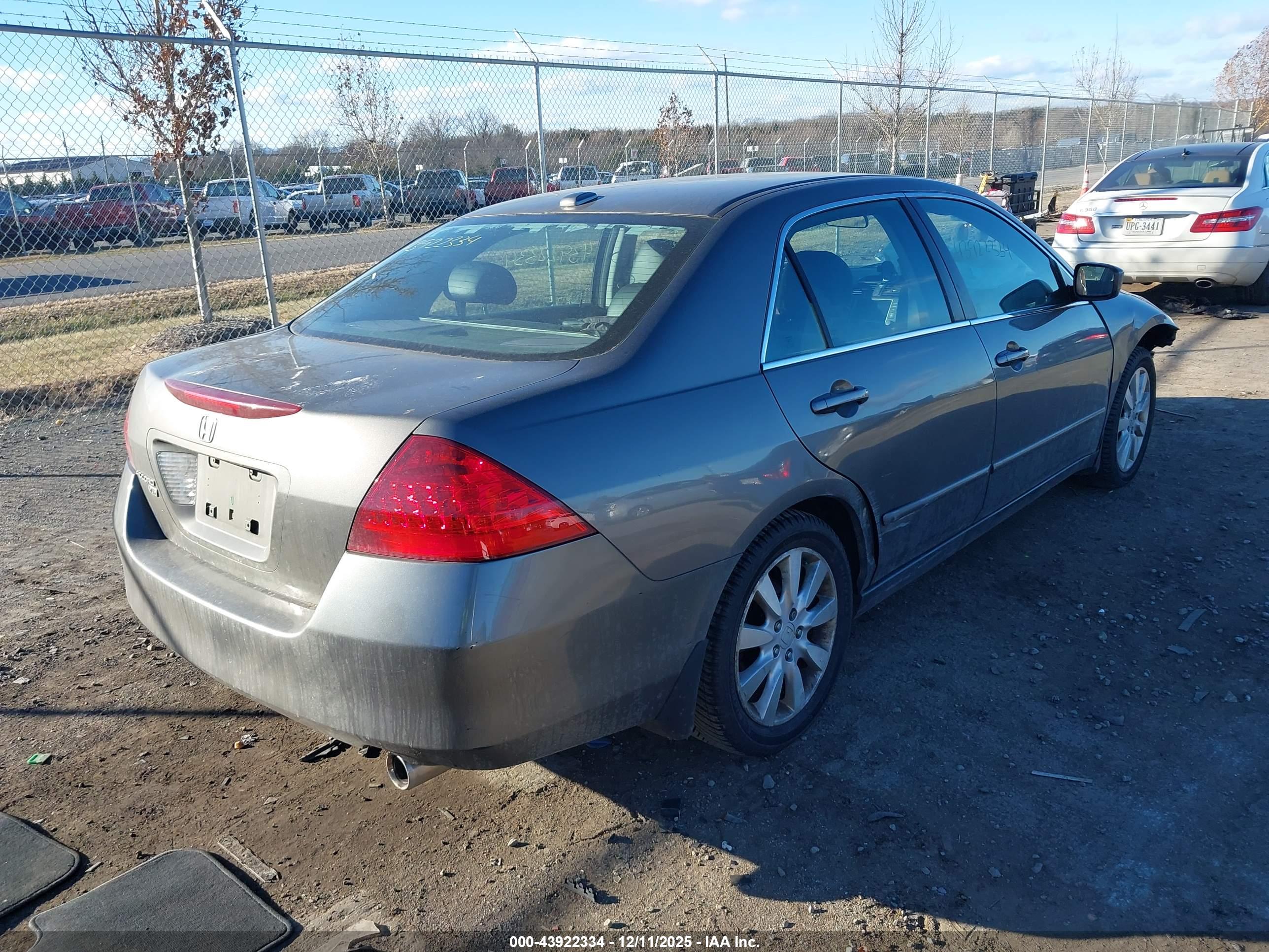 HONDA ACCORD image 4