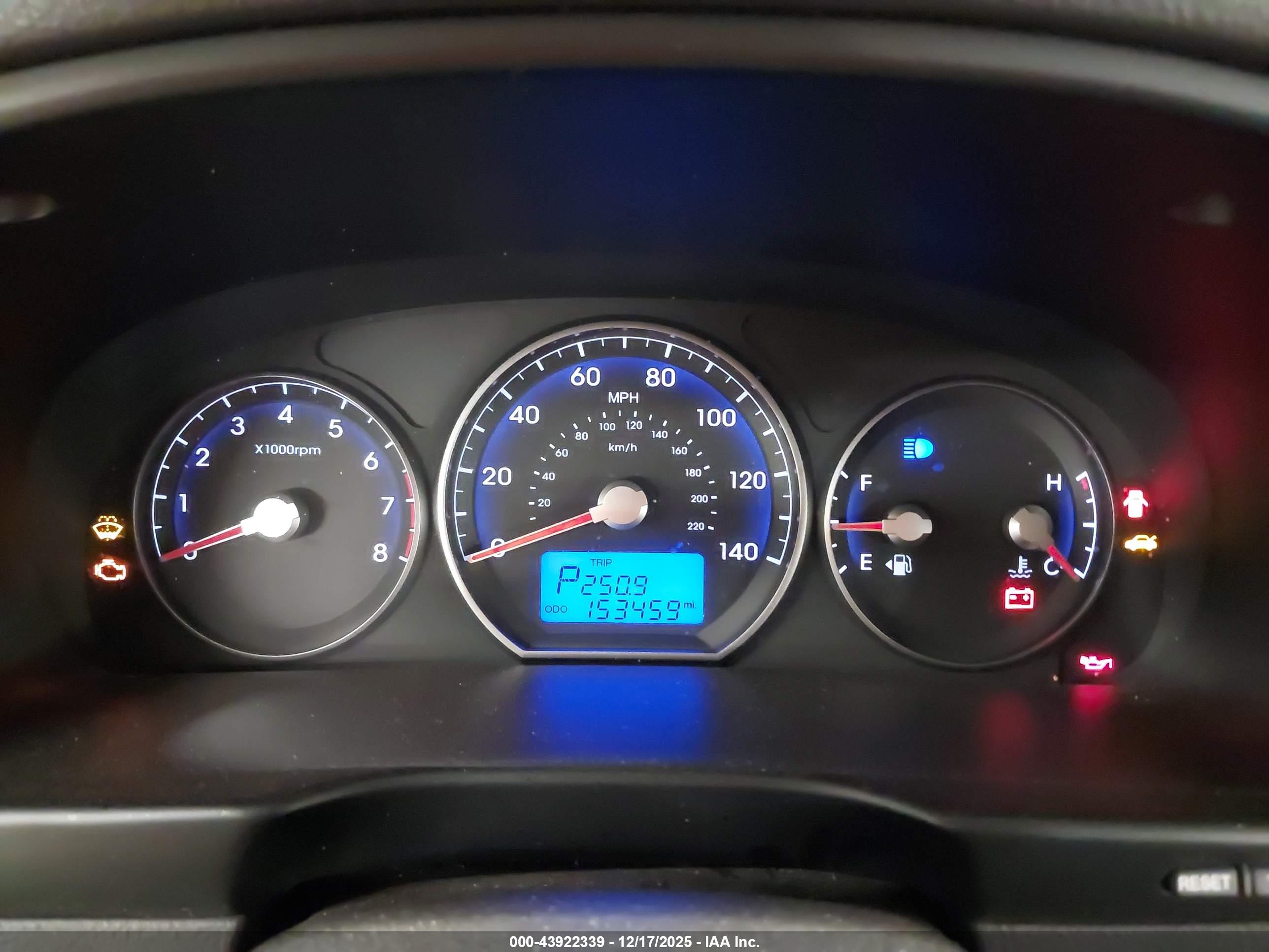 HYUNDAI SANTA image 7