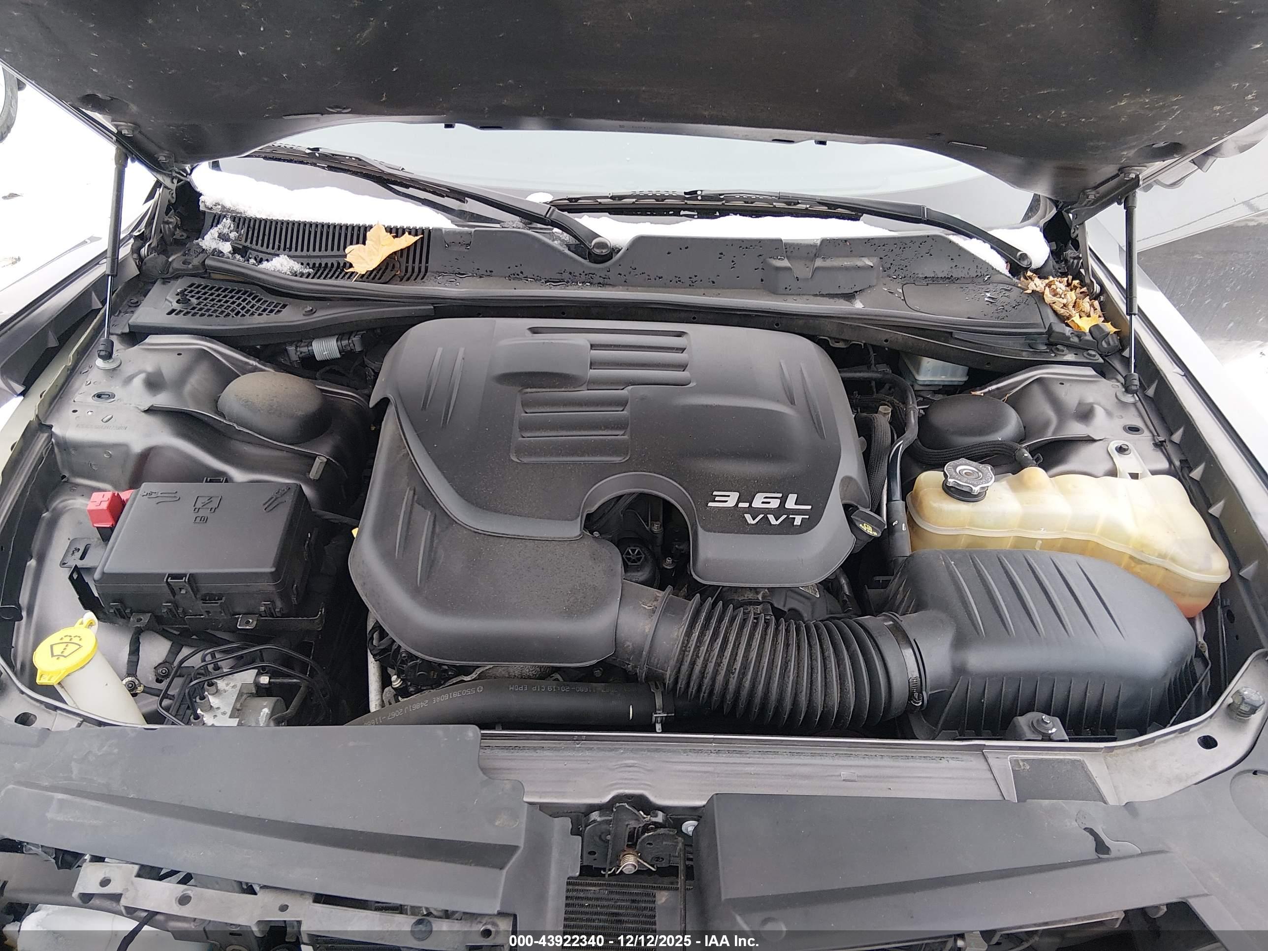 DODGE CHALLENGER image 10