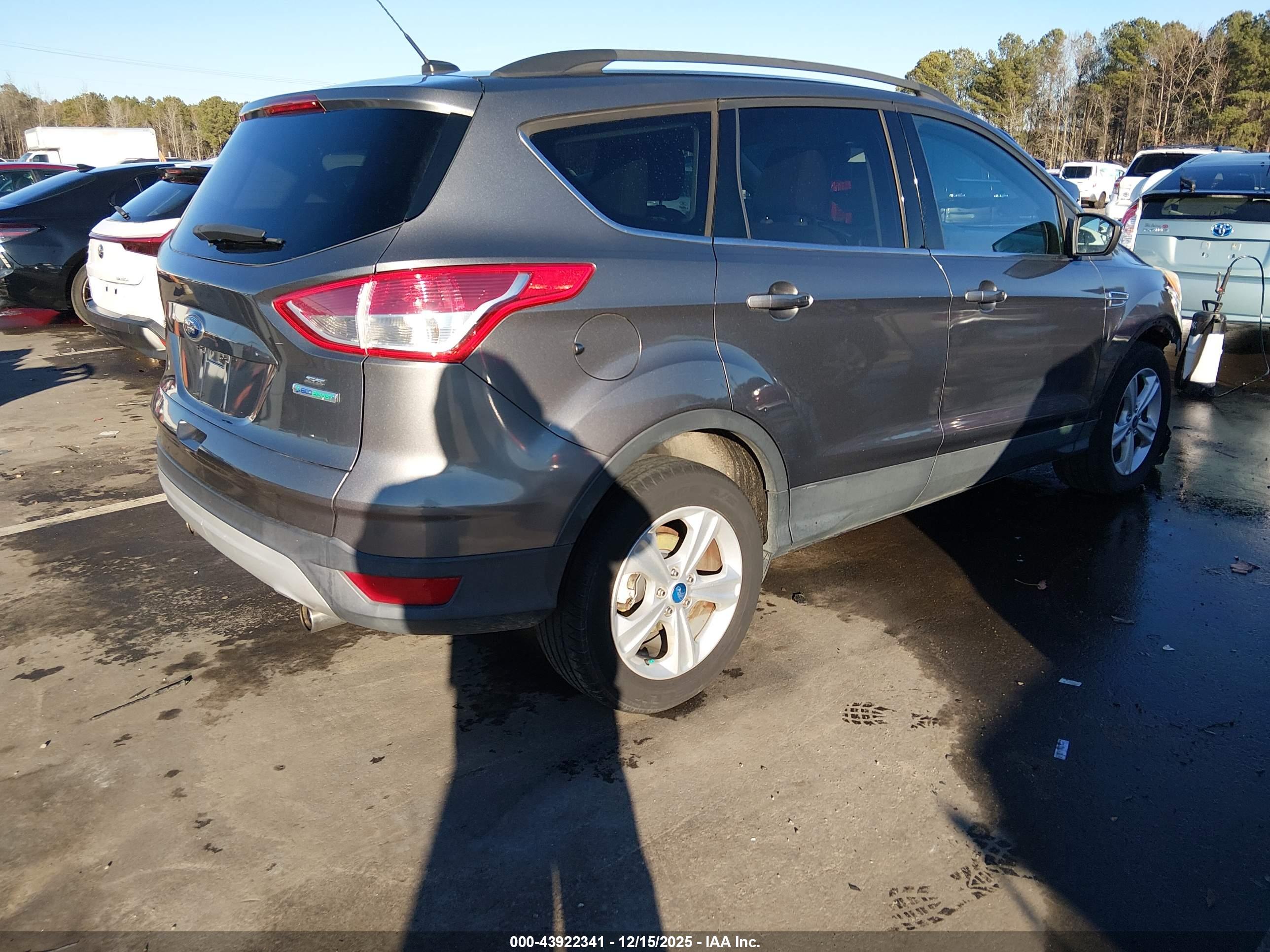 FORD ESCAPE image 4