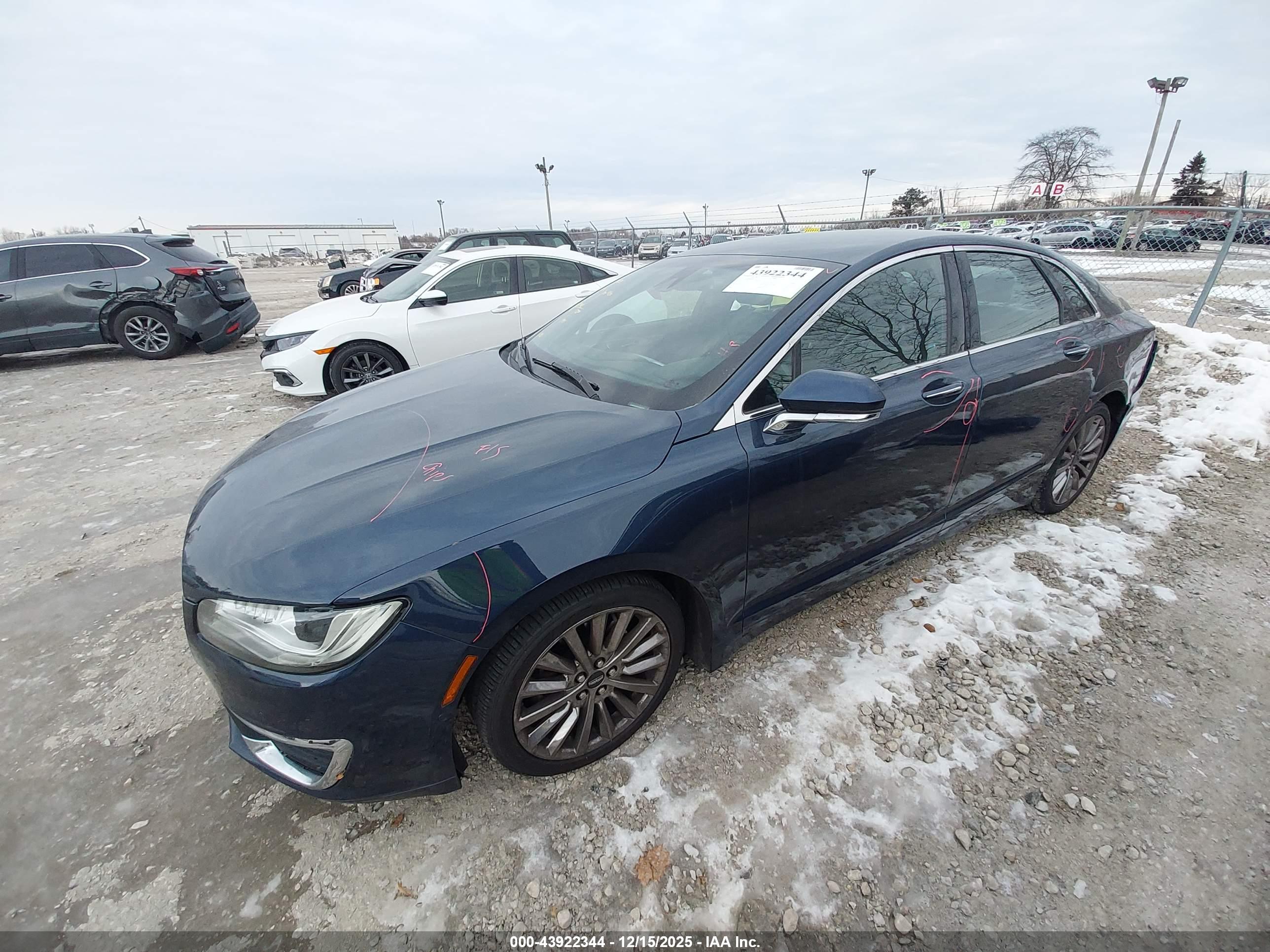 LINCOLN MKZ image 2