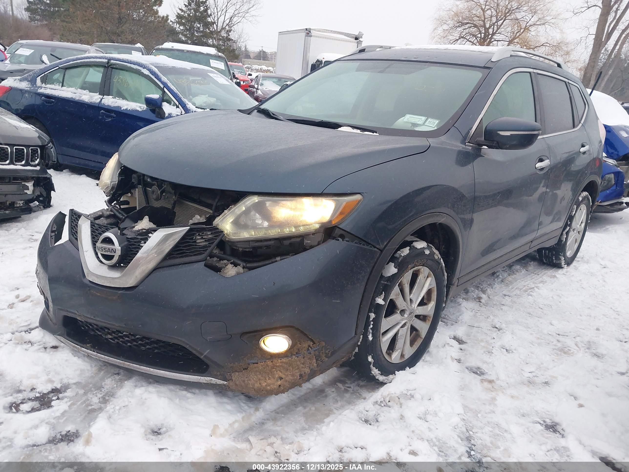 NISSAN ROGUE image 2