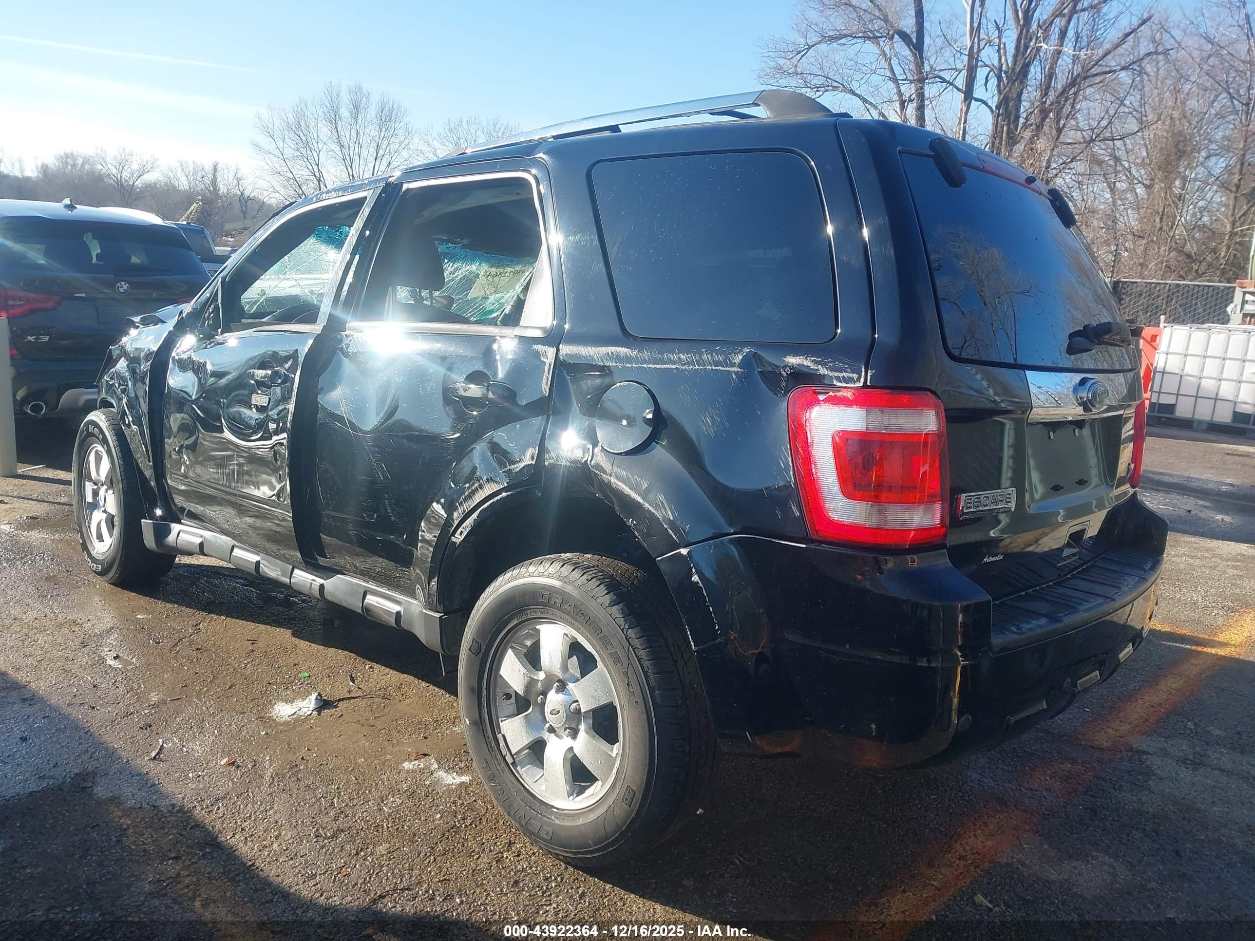 FORD ESCAPE image 3