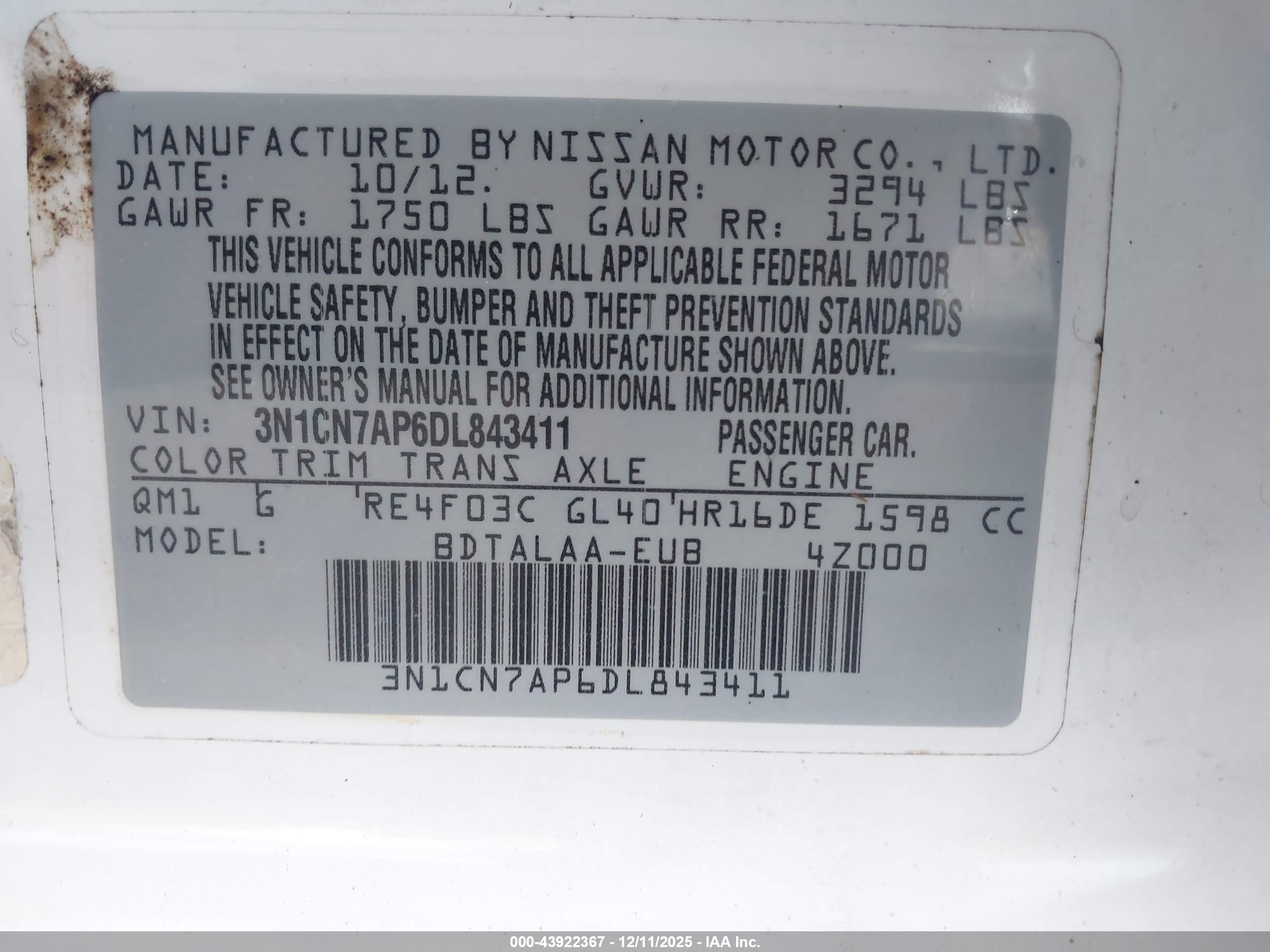 NISSAN VERSA image 9