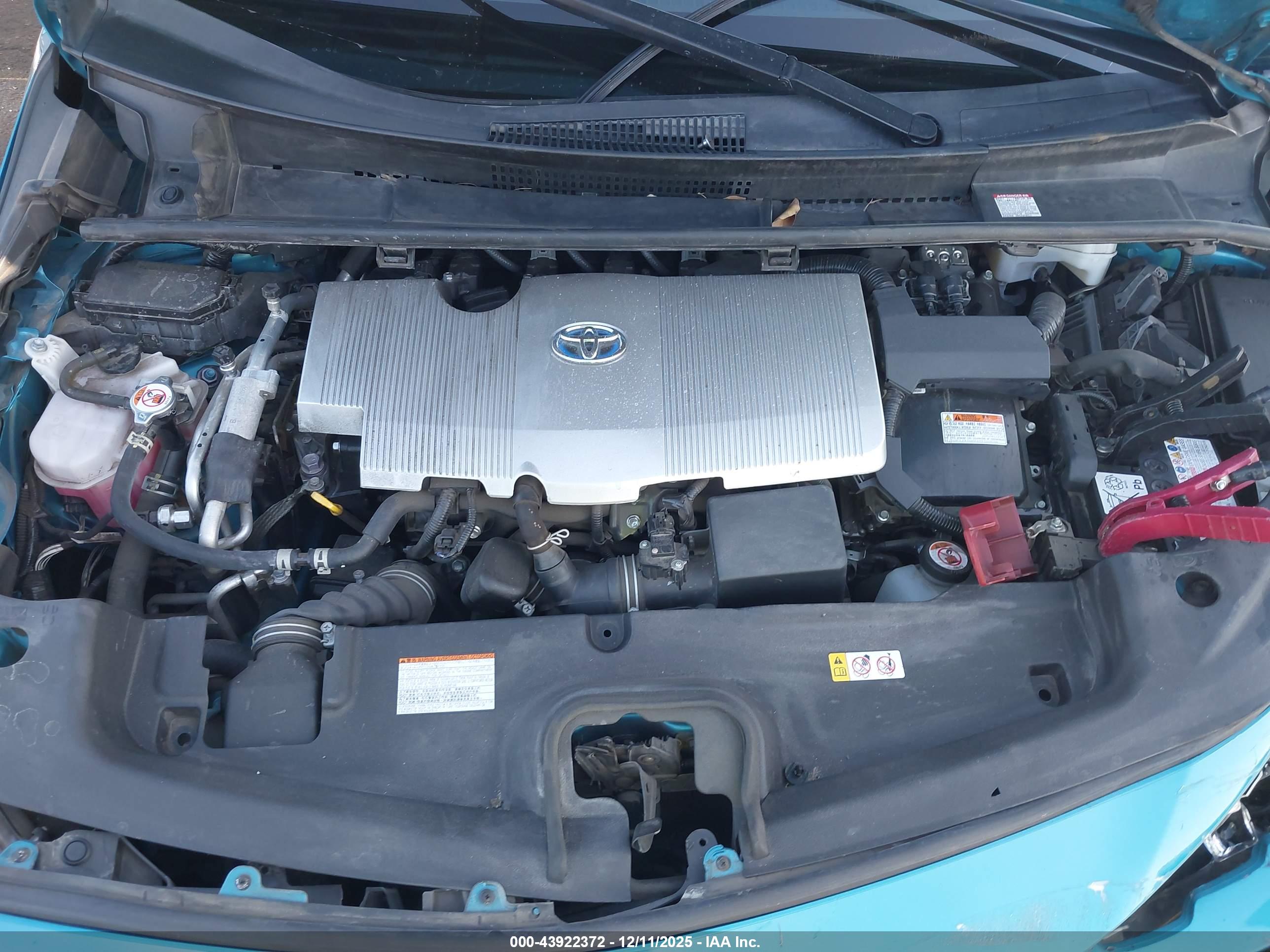 TOYOTA PRIUS image 10
