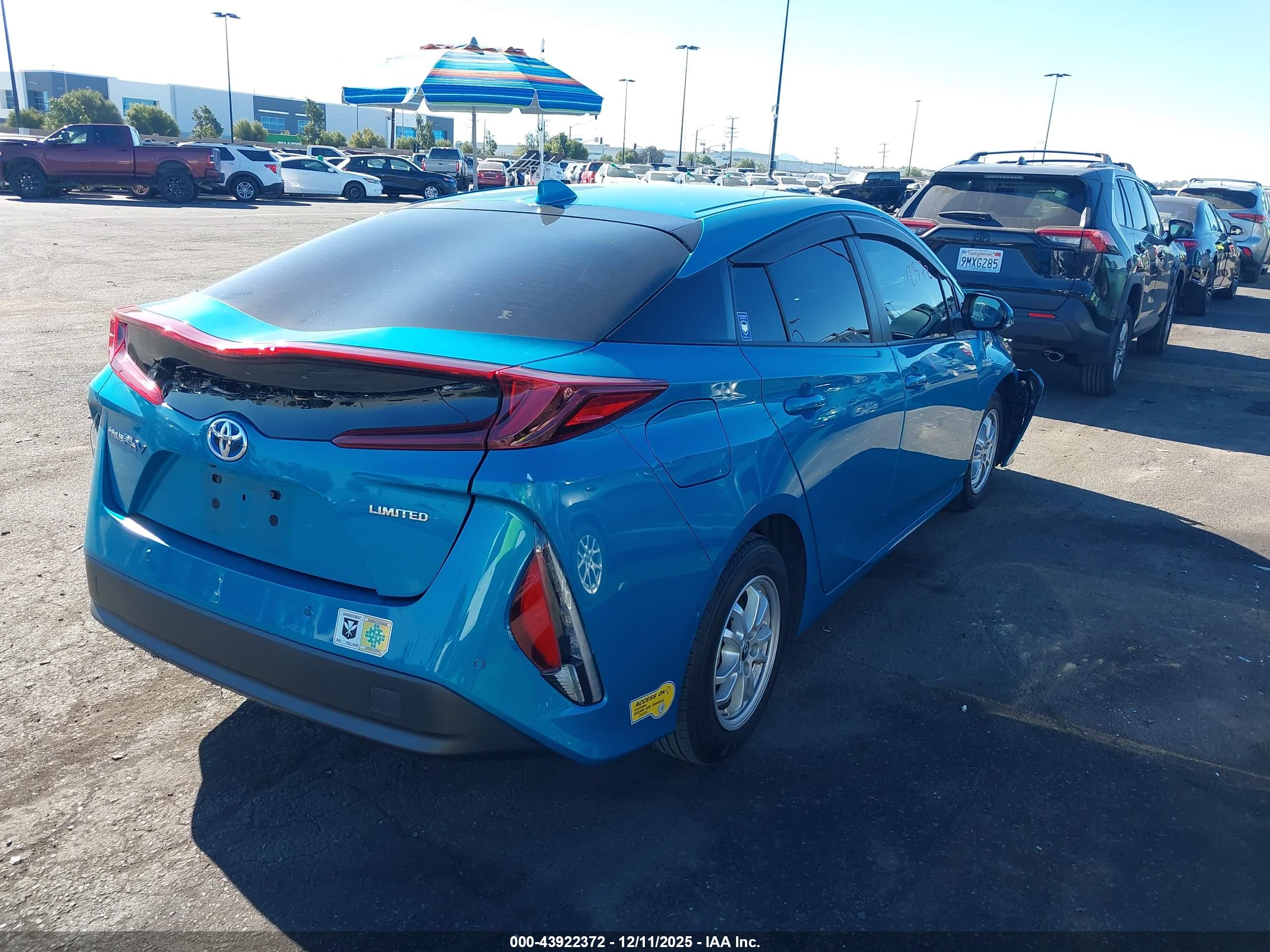 TOYOTA PRIUS image 4