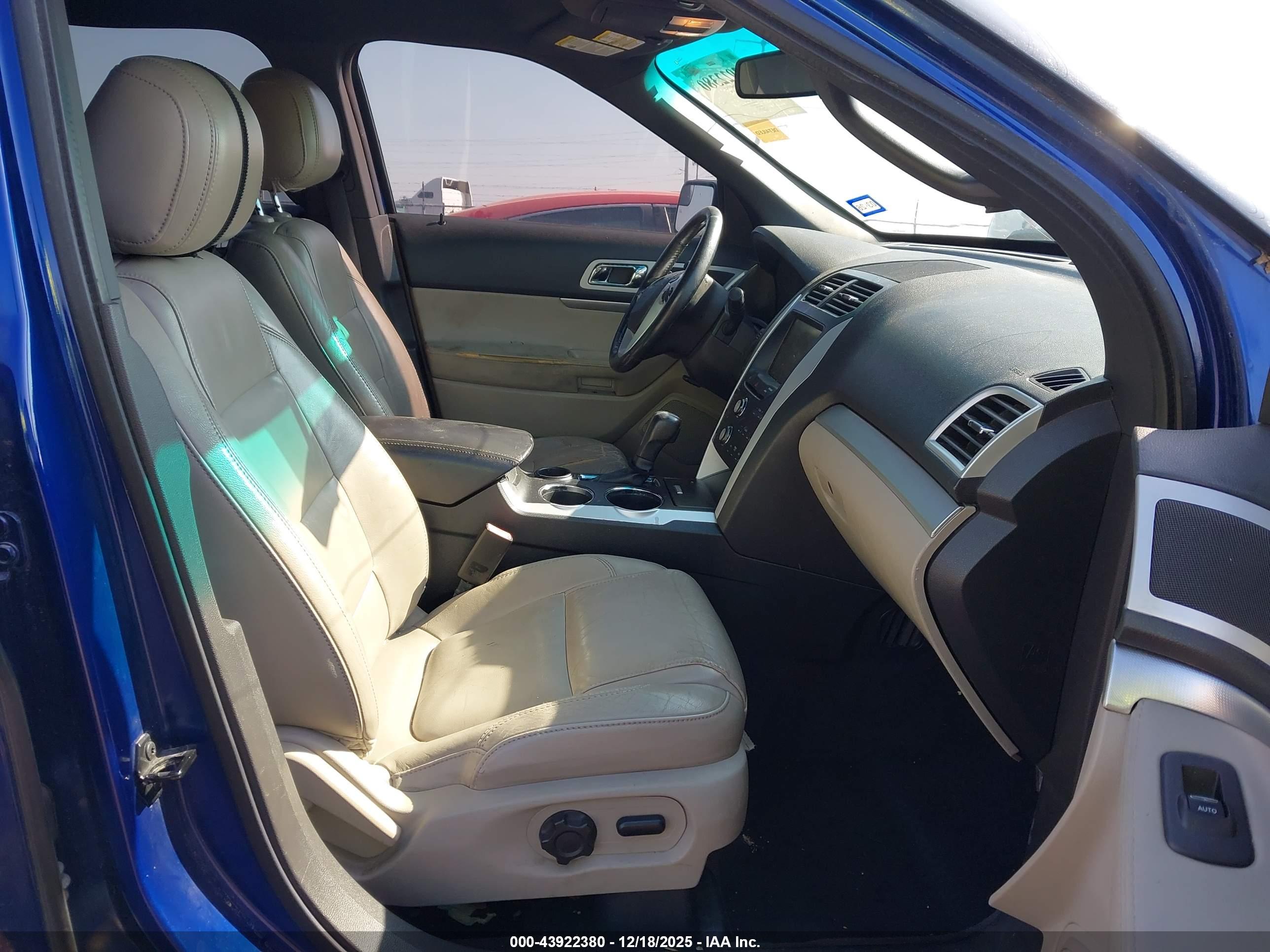FORD EXPLORER image 5