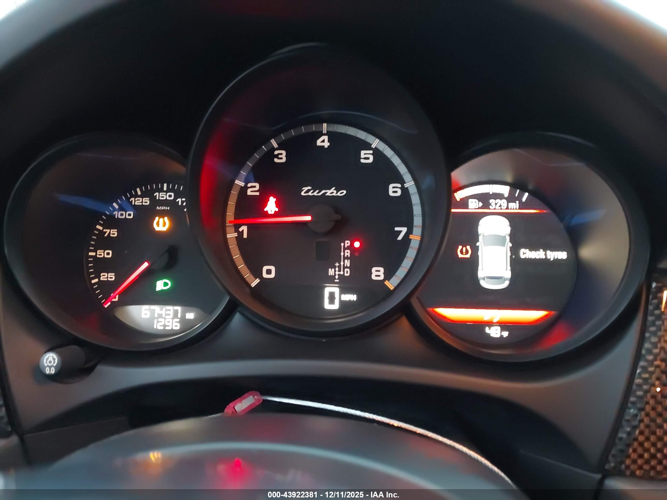 PORSCHE MACAN image 7