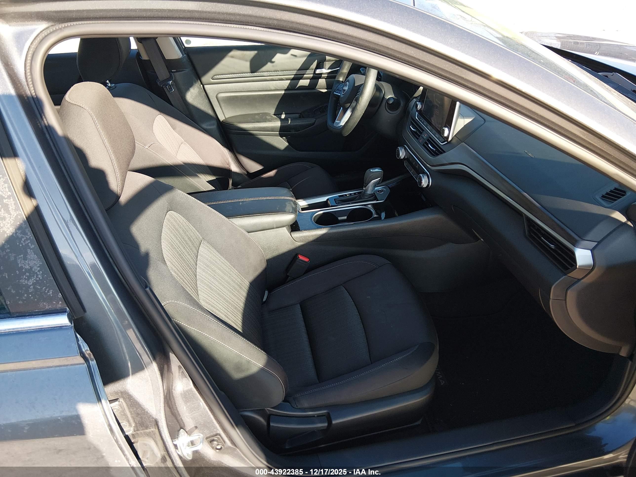NISSAN ALTIMA image 5