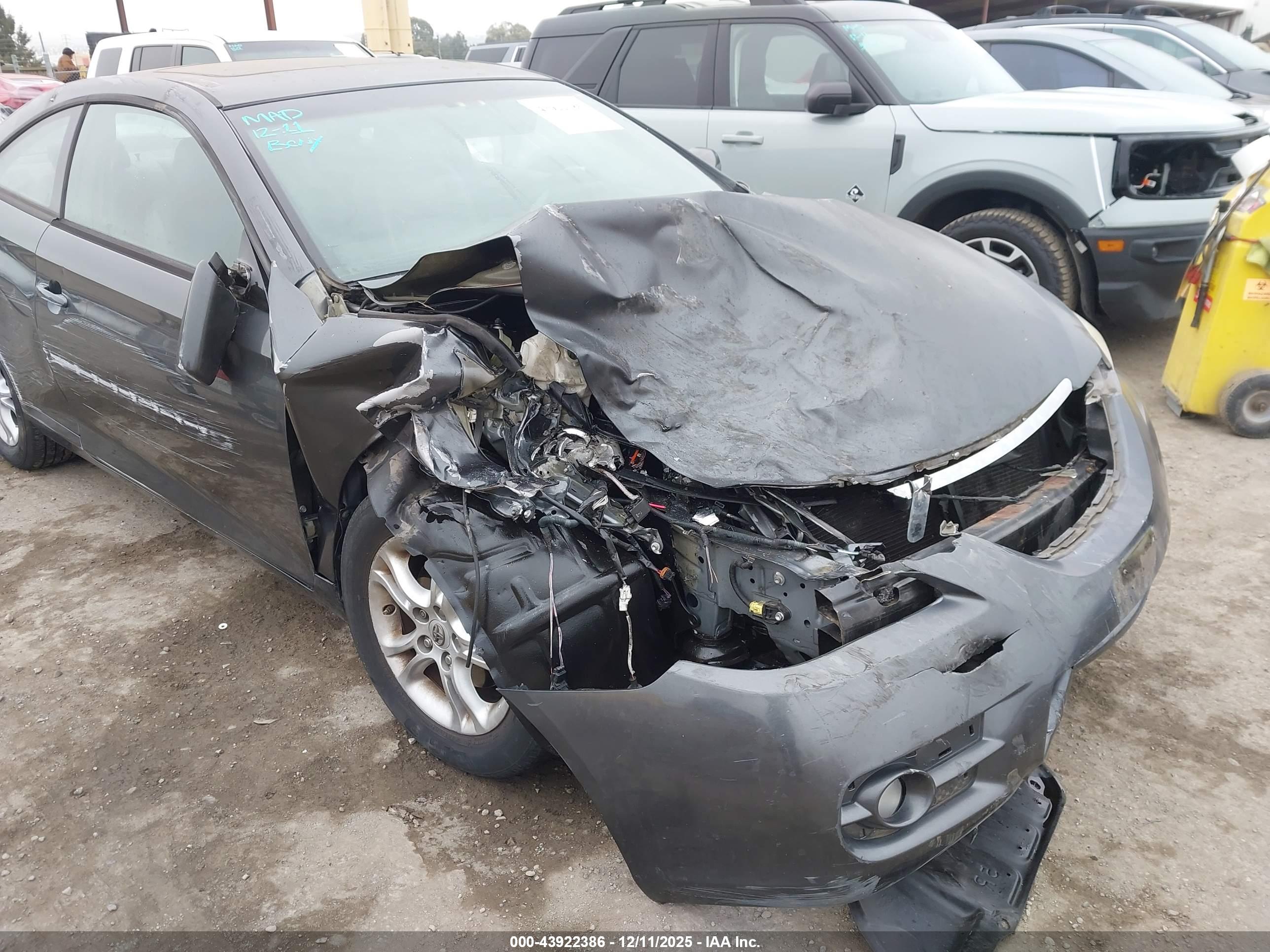 TOYOTA CAMRY image 6