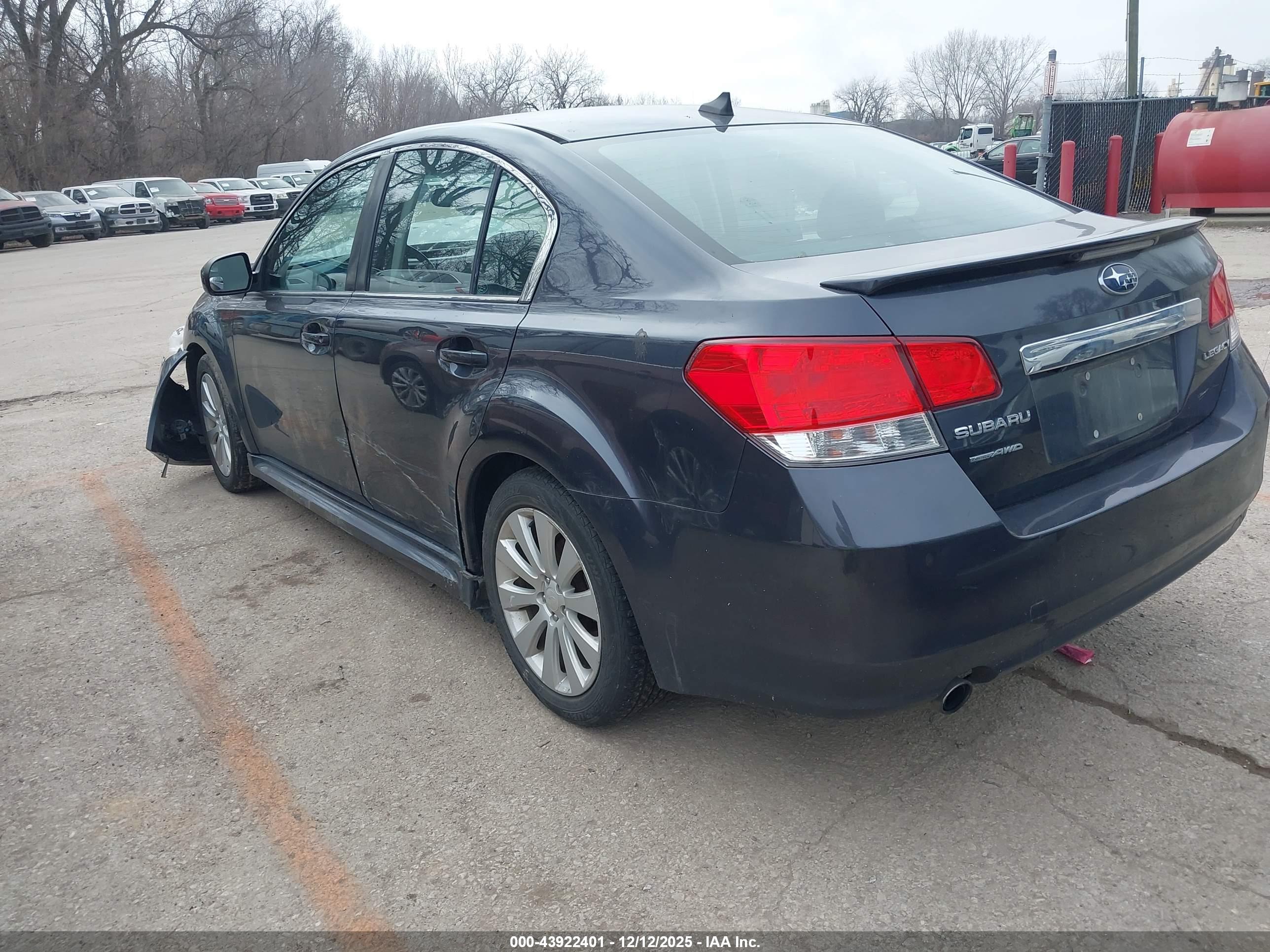 SUBARU LEGACY image 3