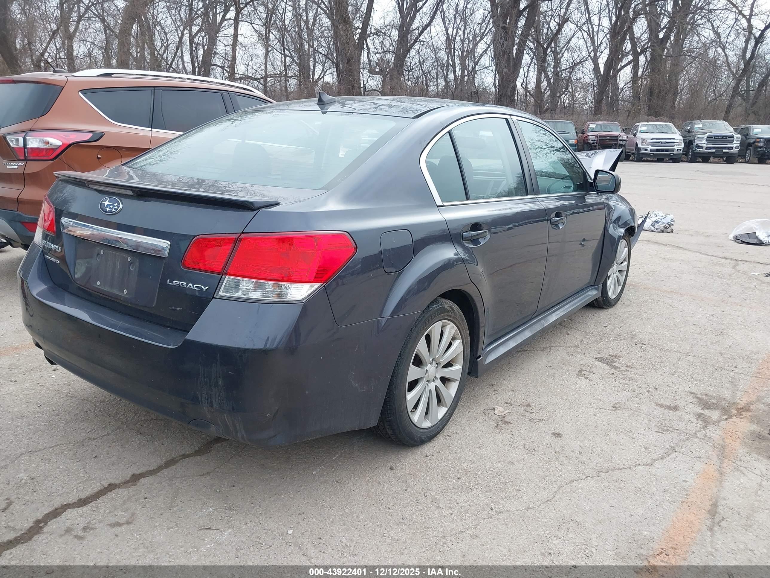 SUBARU LEGACY image 4