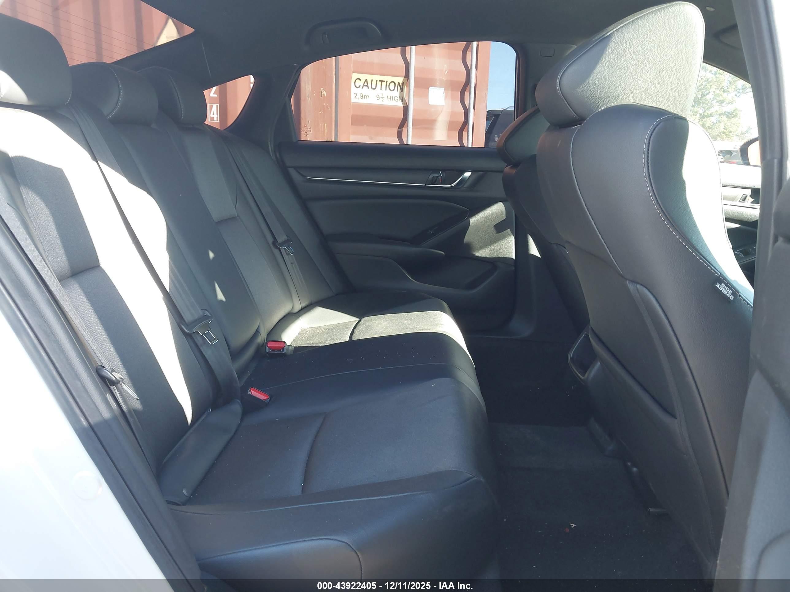 HONDA ACCORD image 8