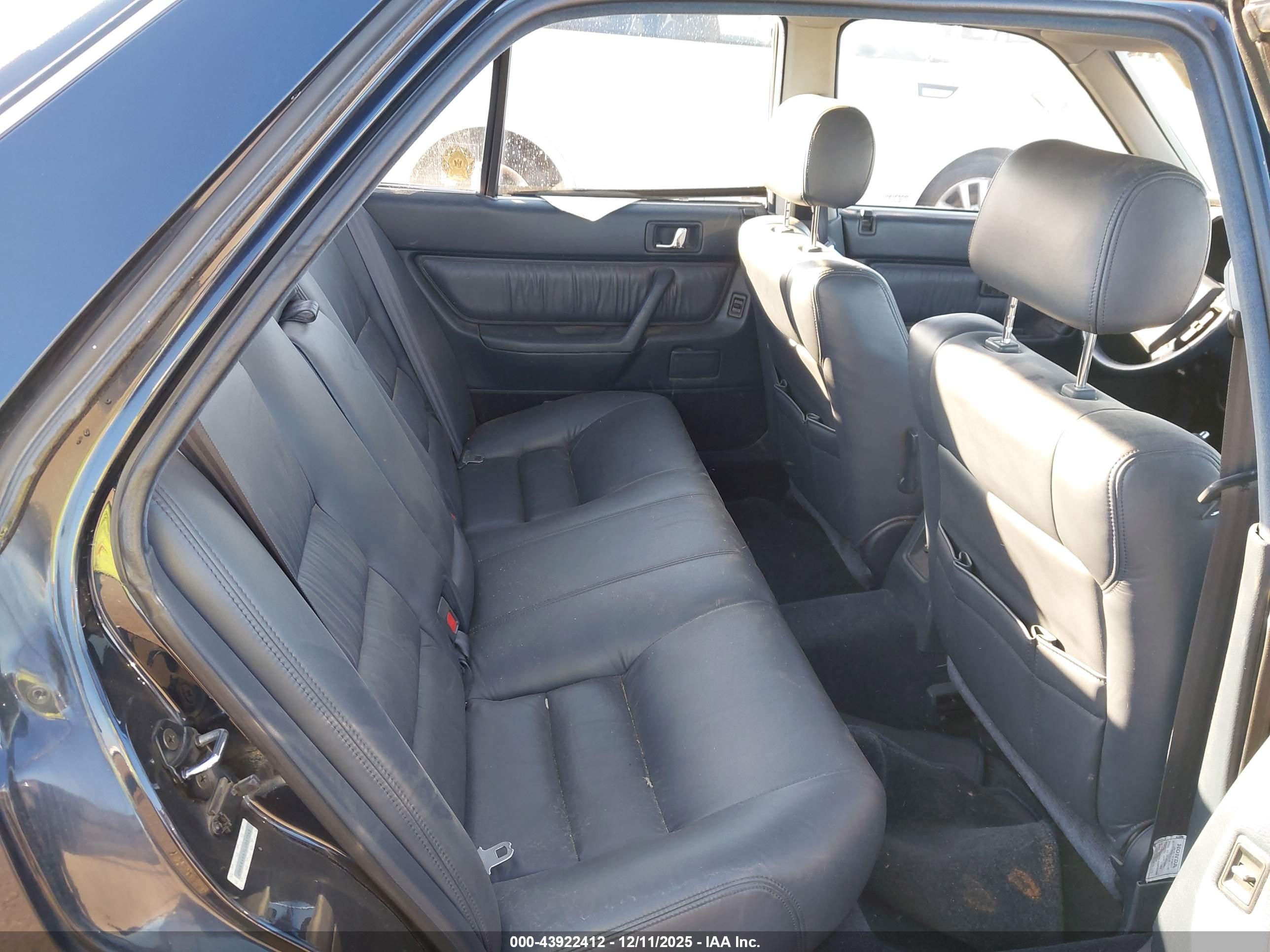 ACURA LEGEND image 8