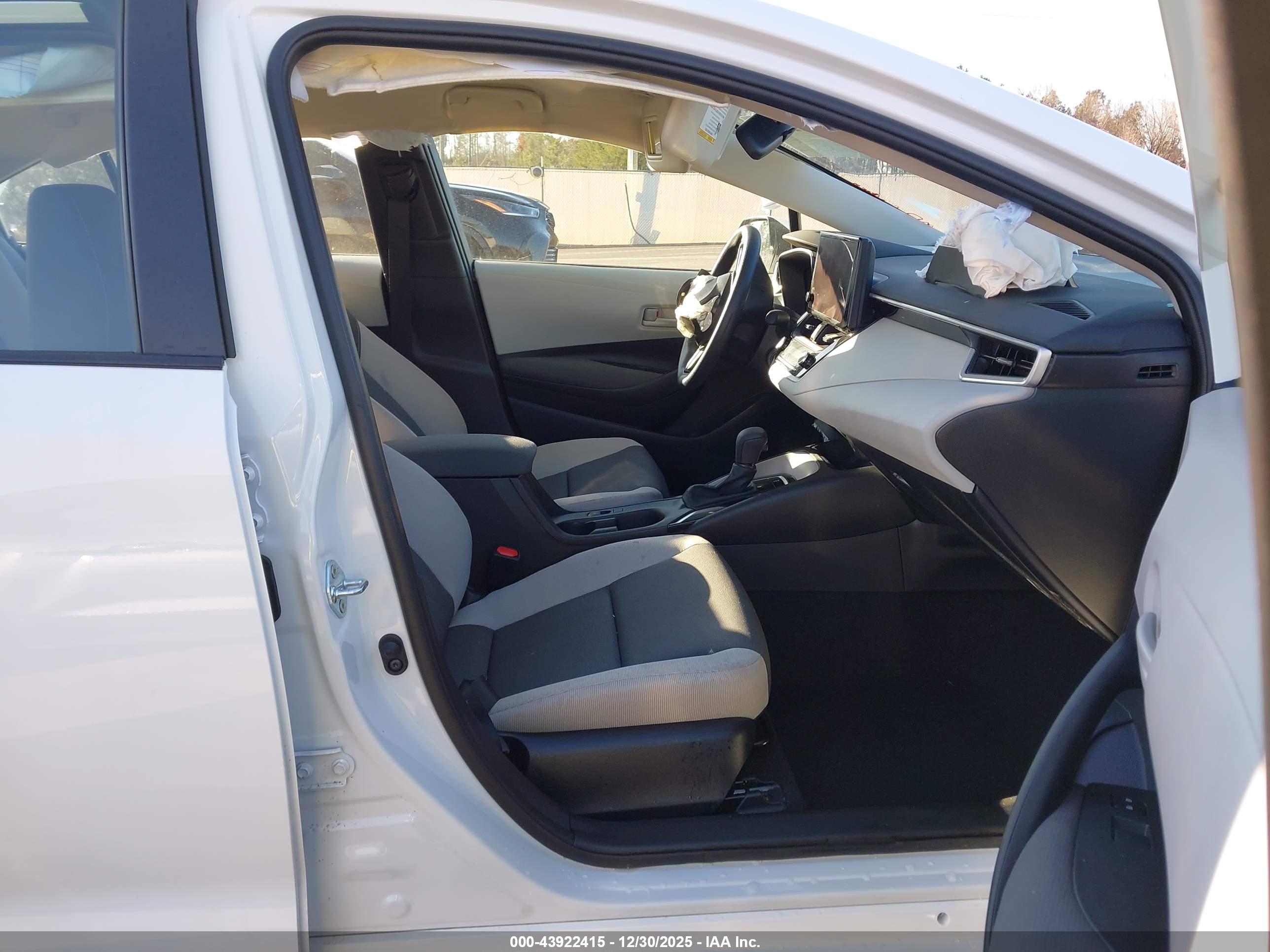 TOYOTA COROLLA image 5